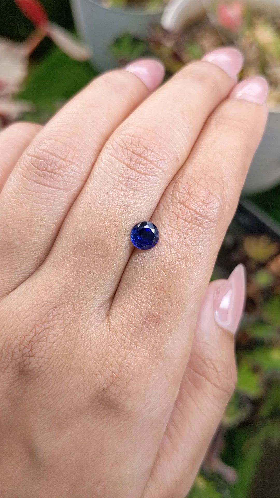 1.05 Ct. Blue Sapphire from Ceylon (Sri Lanka) Size Video