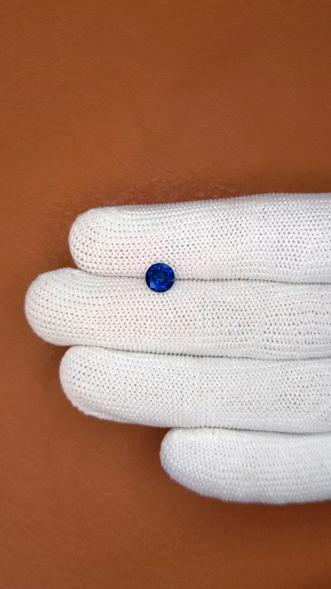 1.10 Ct. Blue Sapphire from Ceylon (Sri Lanka) Size Video