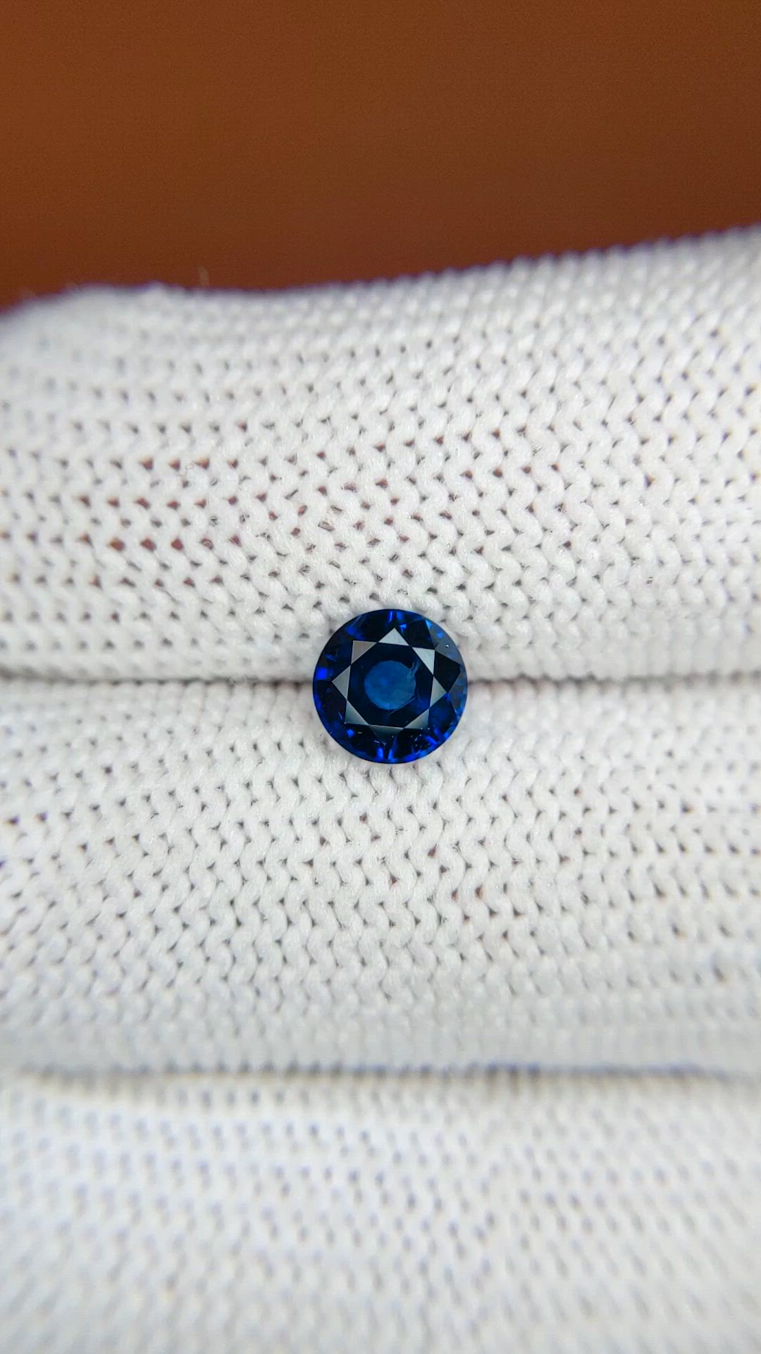 1.10 Ct. Blue Sapphire from Ceylon (Sri Lanka) Size Video