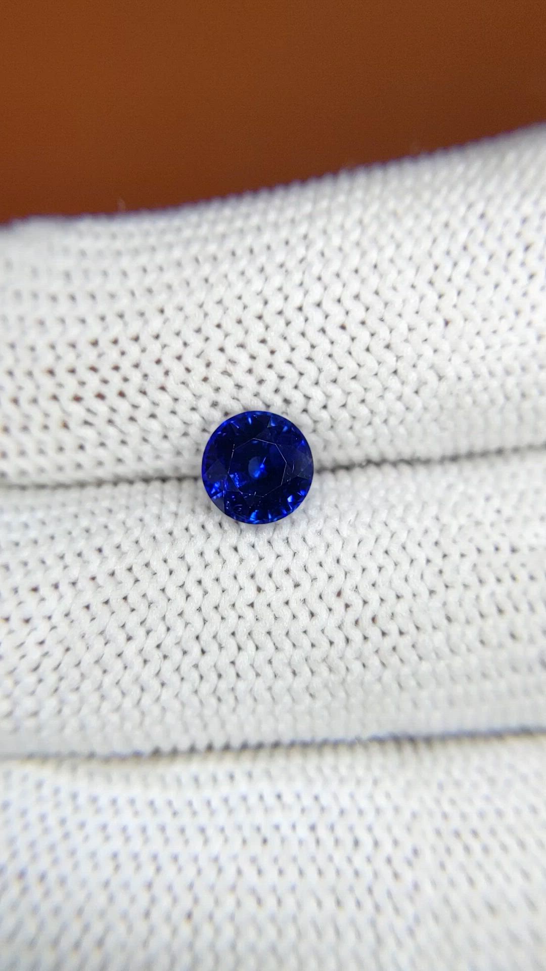 1.33 Ct. Blue Sapphire from Ceylon (Sri Lanka) Size Video