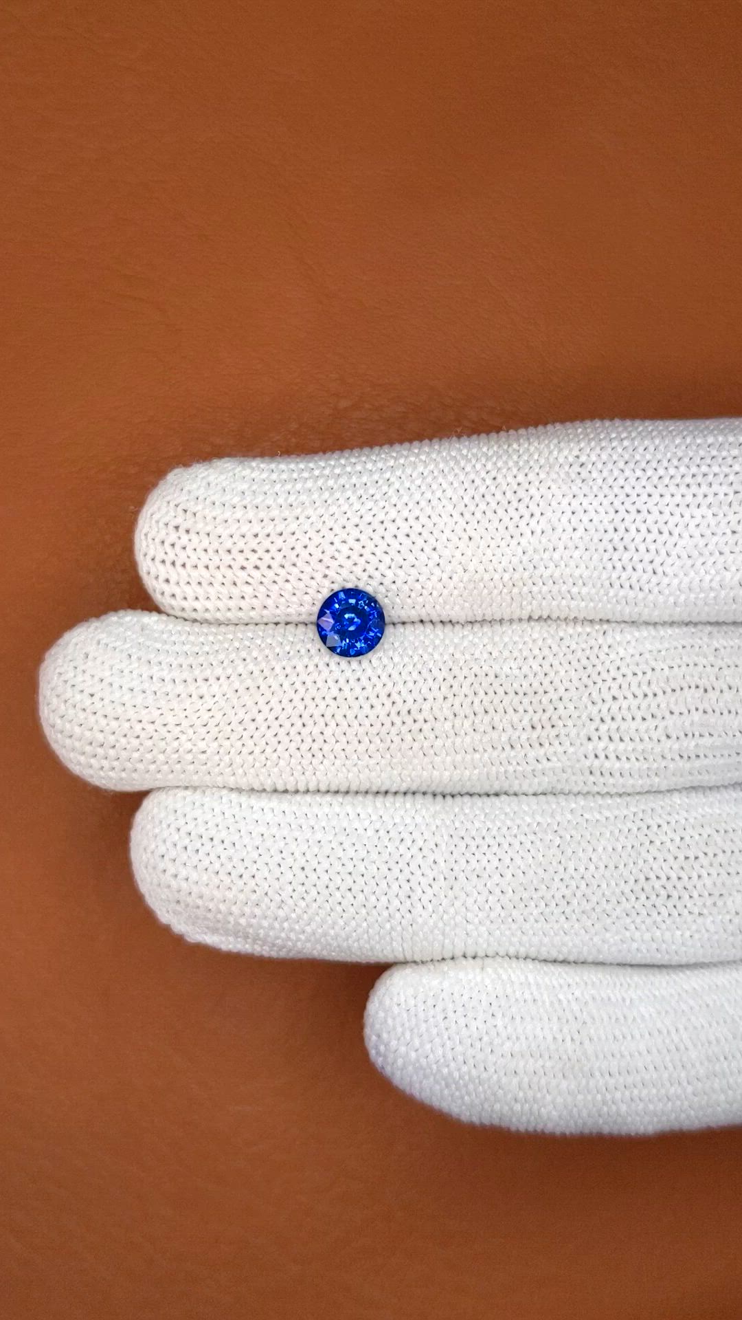 1.33 Ct. Blue Sapphire from Ceylon (Sri Lanka) Size Video