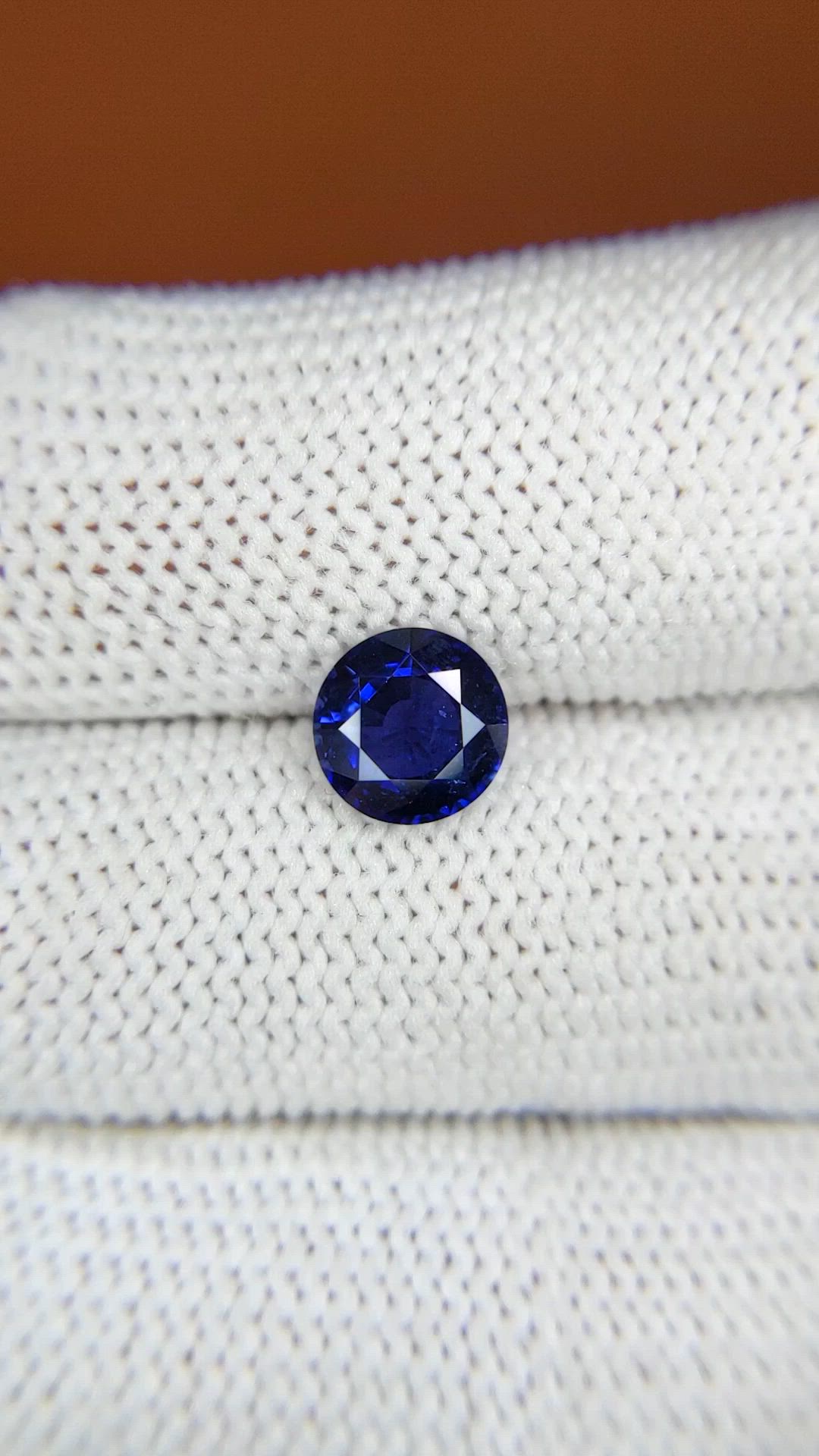 1.47 Ct. Blue Sapphire from Ceylon (Sri Lanka) Size Video