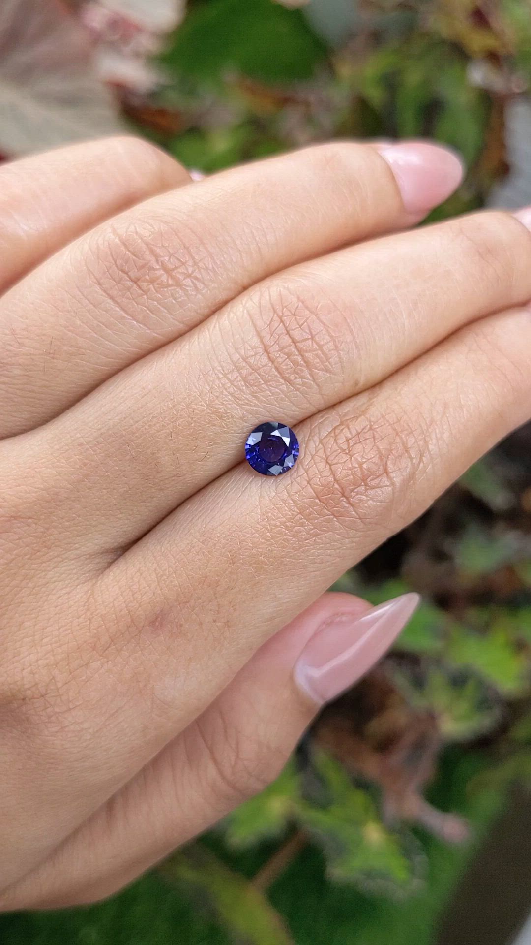 0.85 Ct. Purplish Blue Sapphire from Ceylon (Sri Lanka) Size Video
