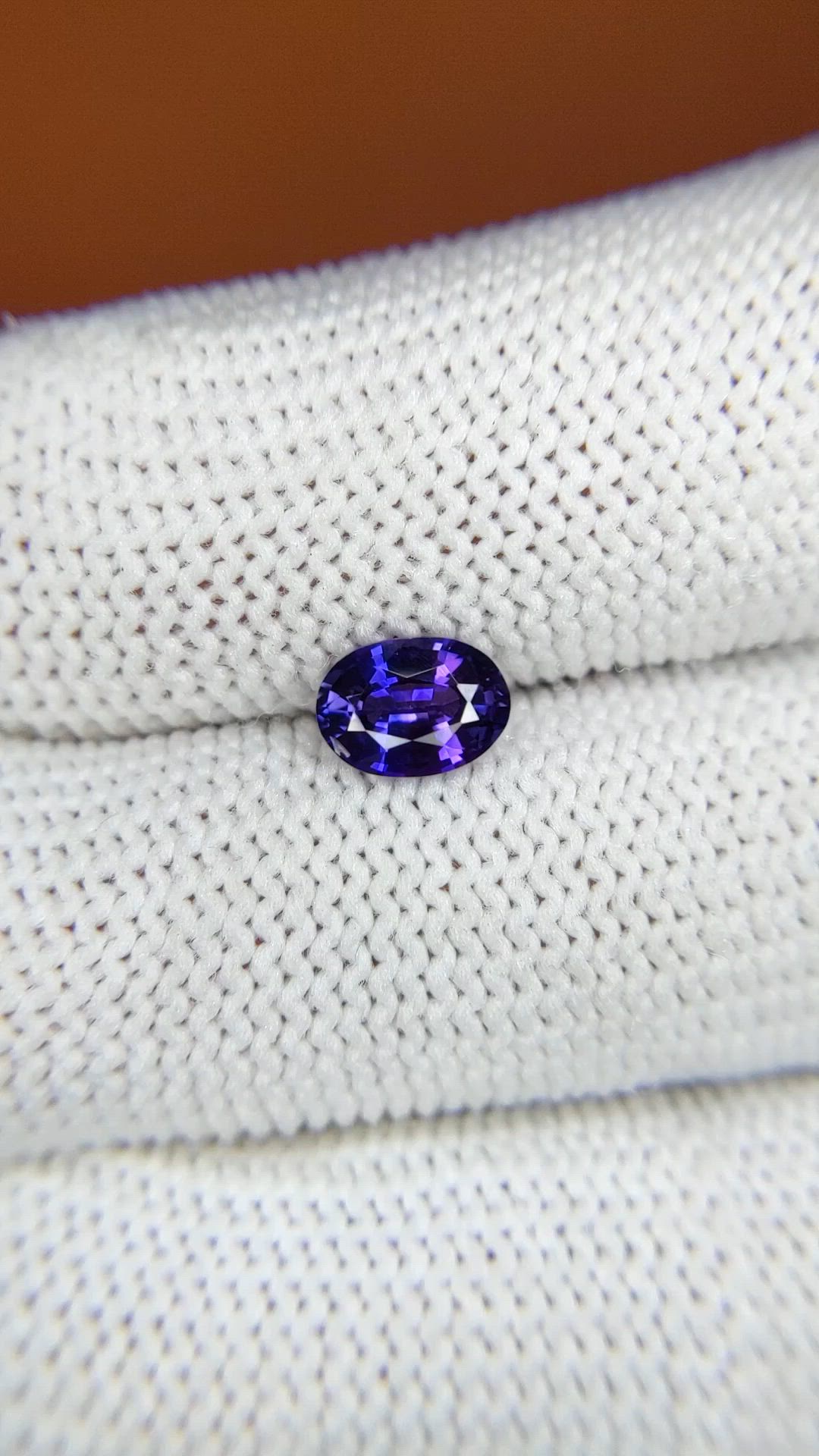 0.94 Ct. Purplish Blue Sapphire from Ceylon (Sri Lanka) Size Video