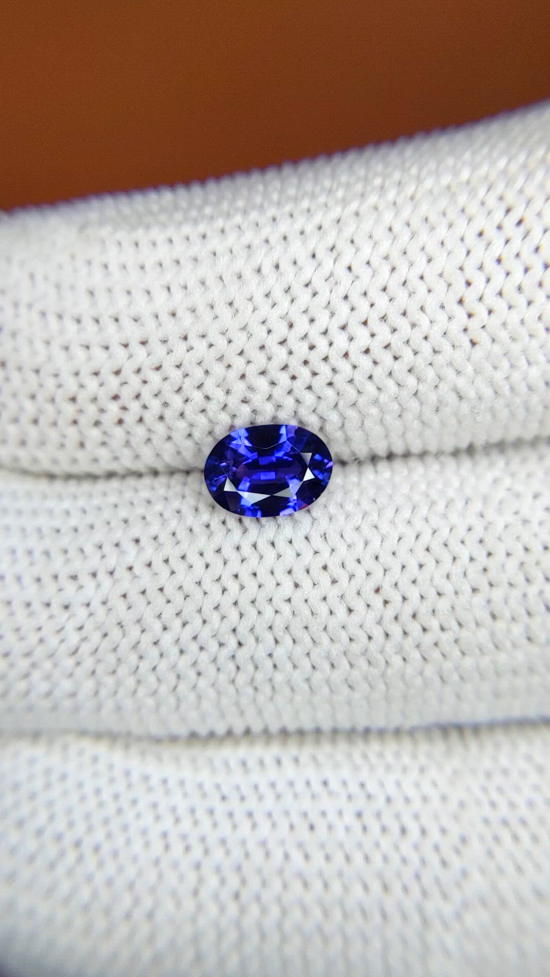 0.89 Ct. Purplish Blue Sapphire from Ceylon (Sri Lanka) Size Video