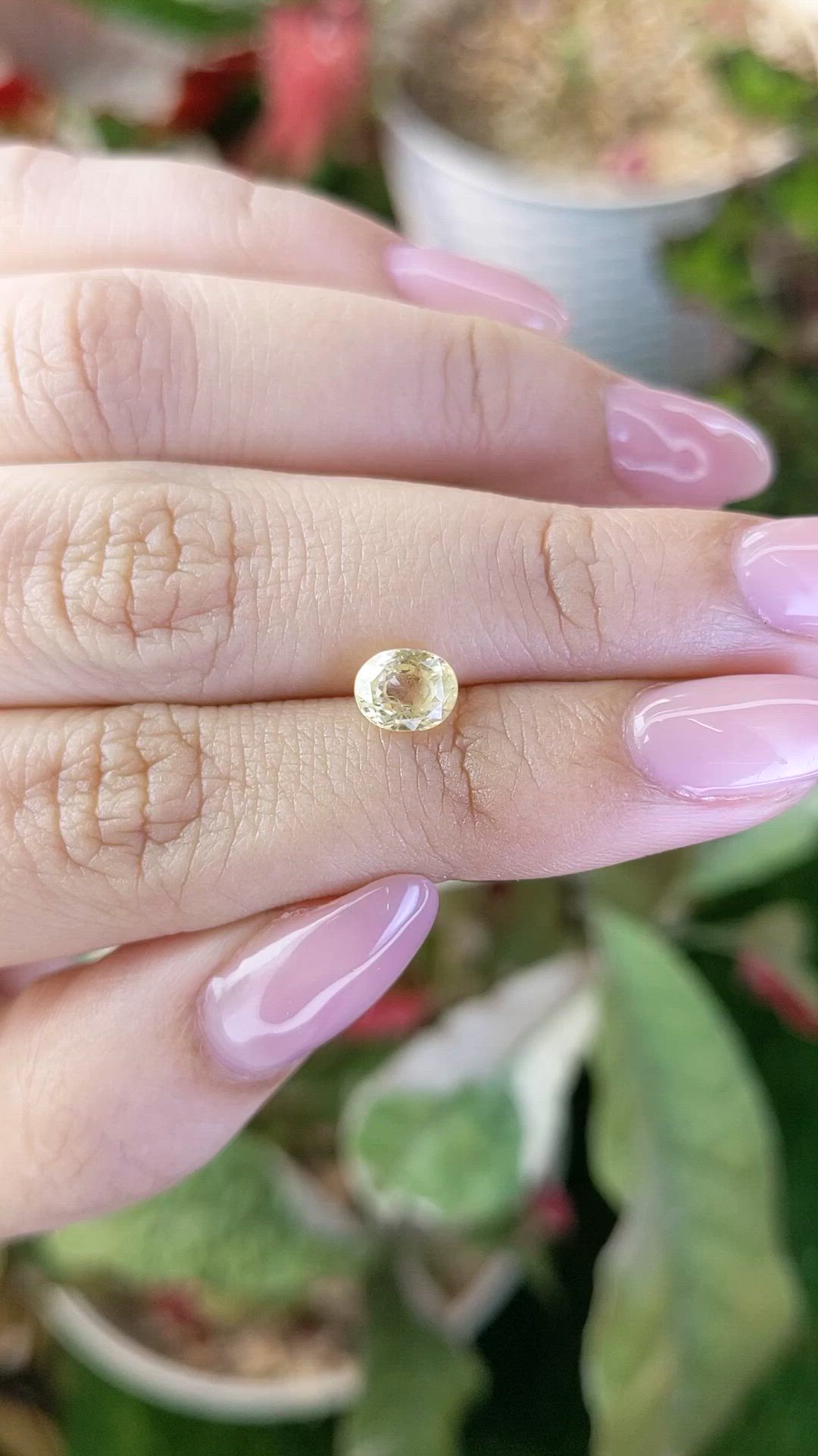 1.32 Ct. Yellow Sapphire from Ceylon (Sri Lanka) Size Video