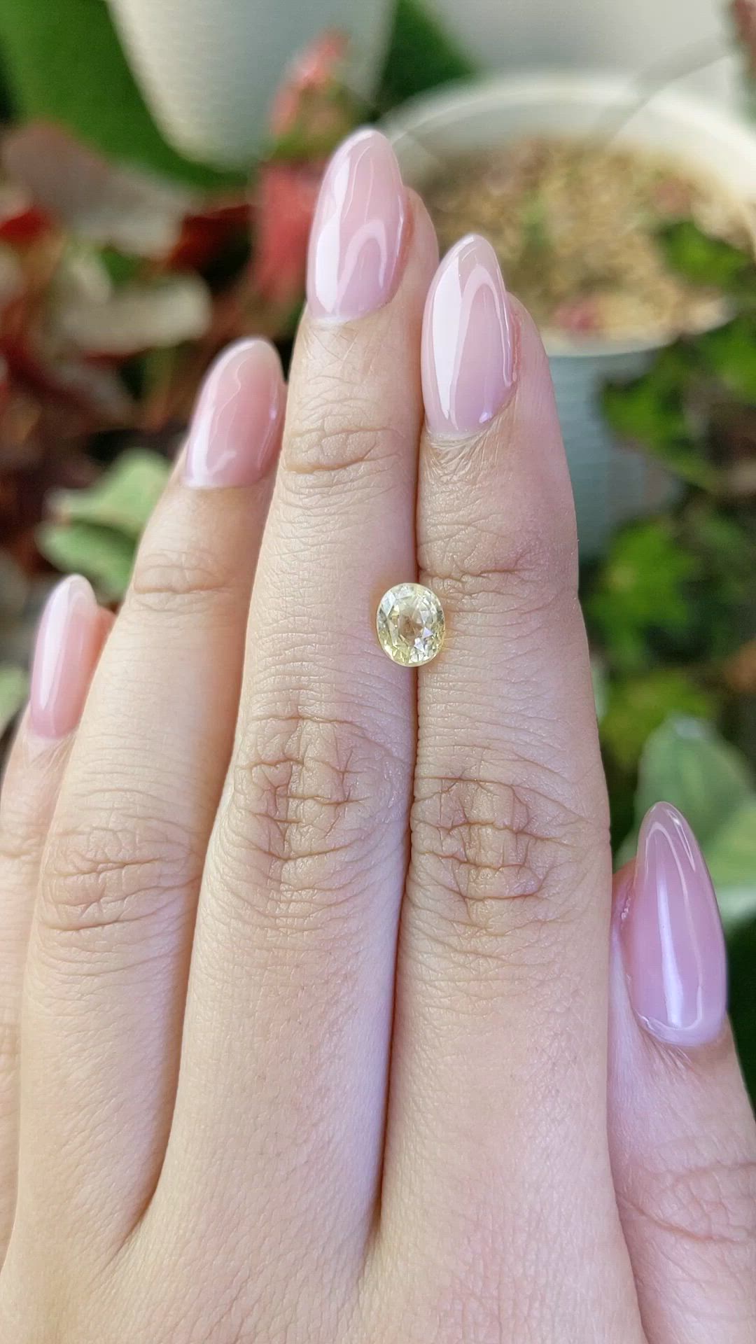 1.32 Ct. Yellow Sapphire from Ceylon (Sri Lanka) Size Video