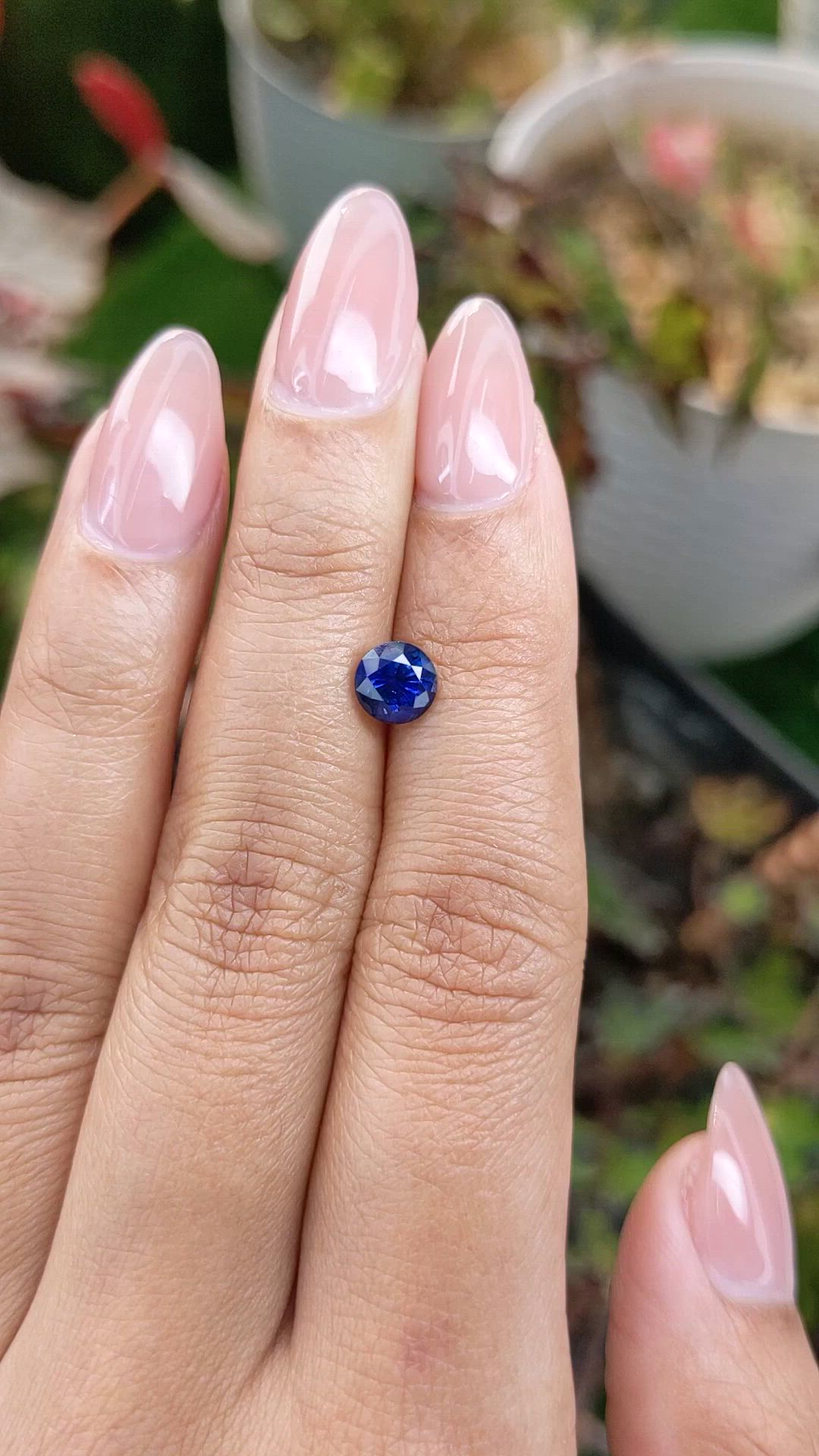 1.35 Ct. Blue Sapphire from Ceylon (Sri Lanka) Size Video