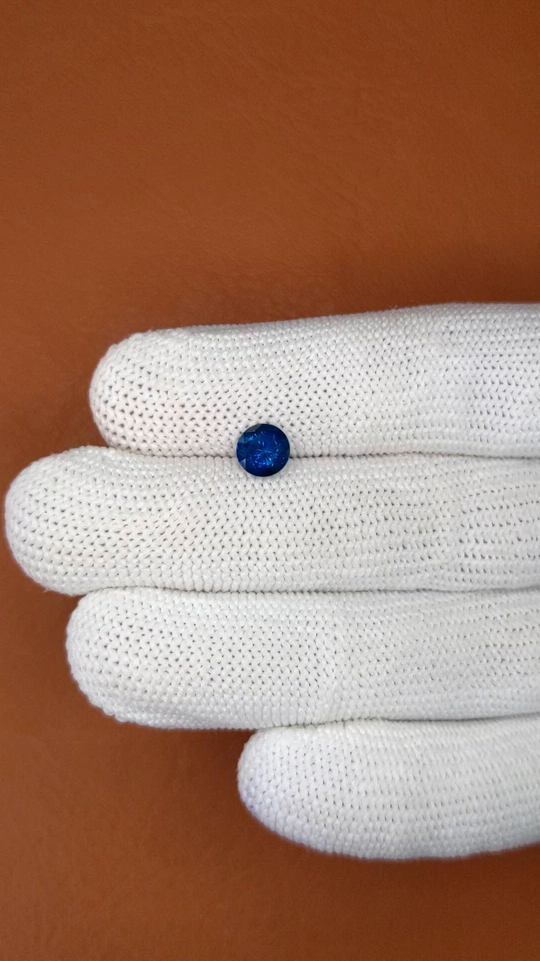 1.35 Ct. Blue Sapphire from Ceylon (Sri Lanka) Size Video