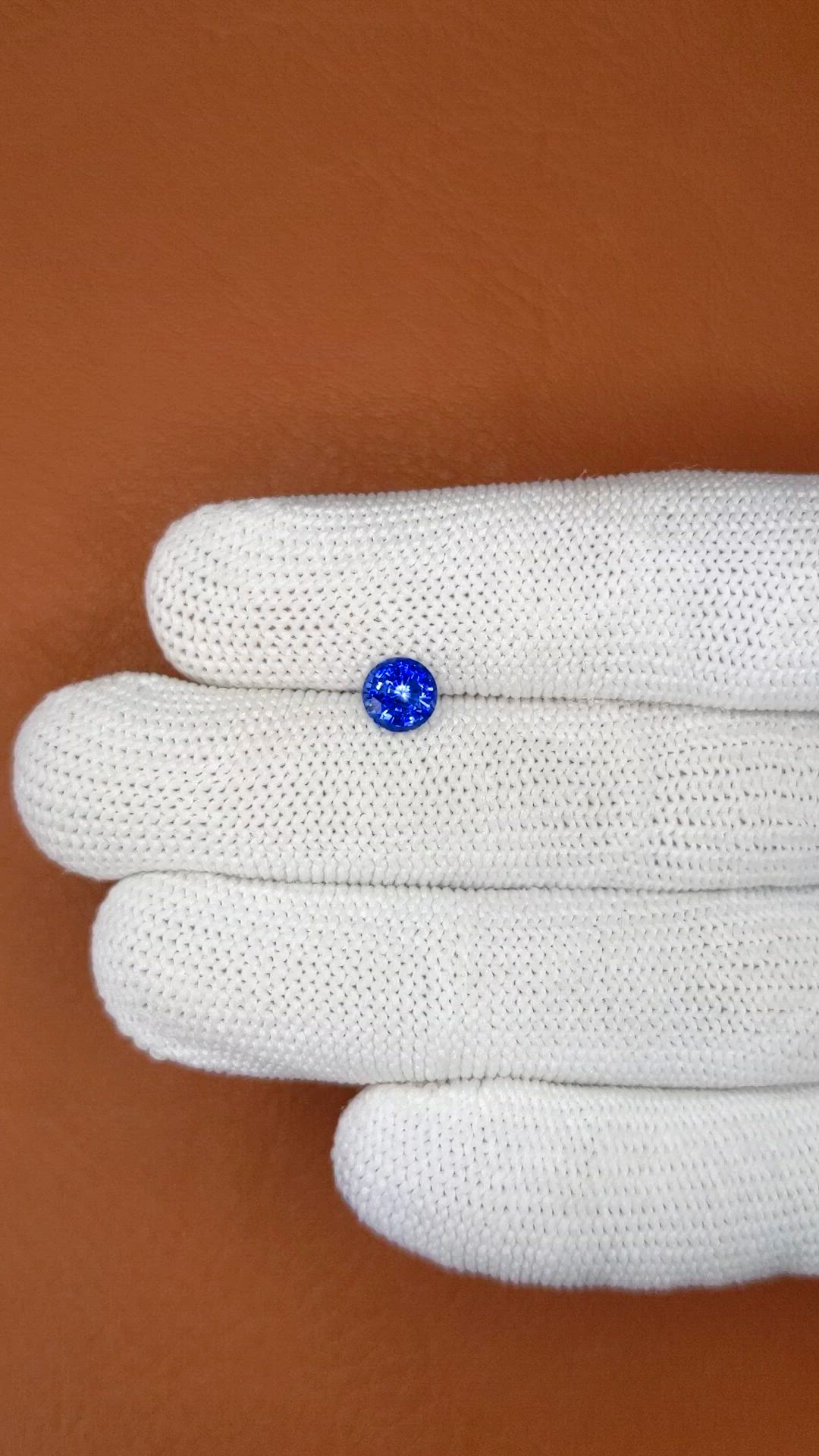1.17 Ct. Blue Sapphire from Ceylon (Sri Lanka) Size Video