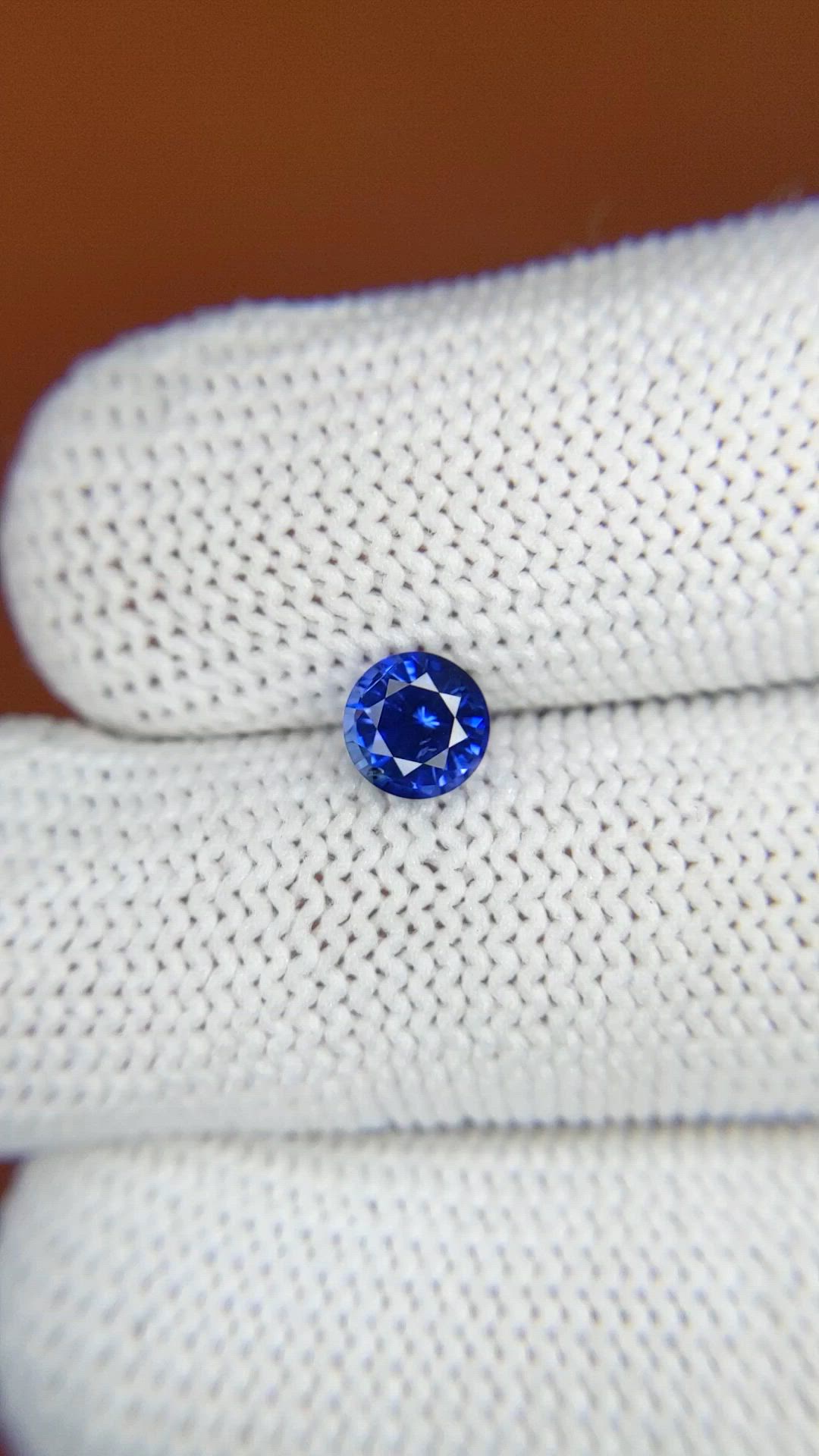 0.77 Ct. Blue Sapphire from Ceylon (Sri Lanka) Size Video