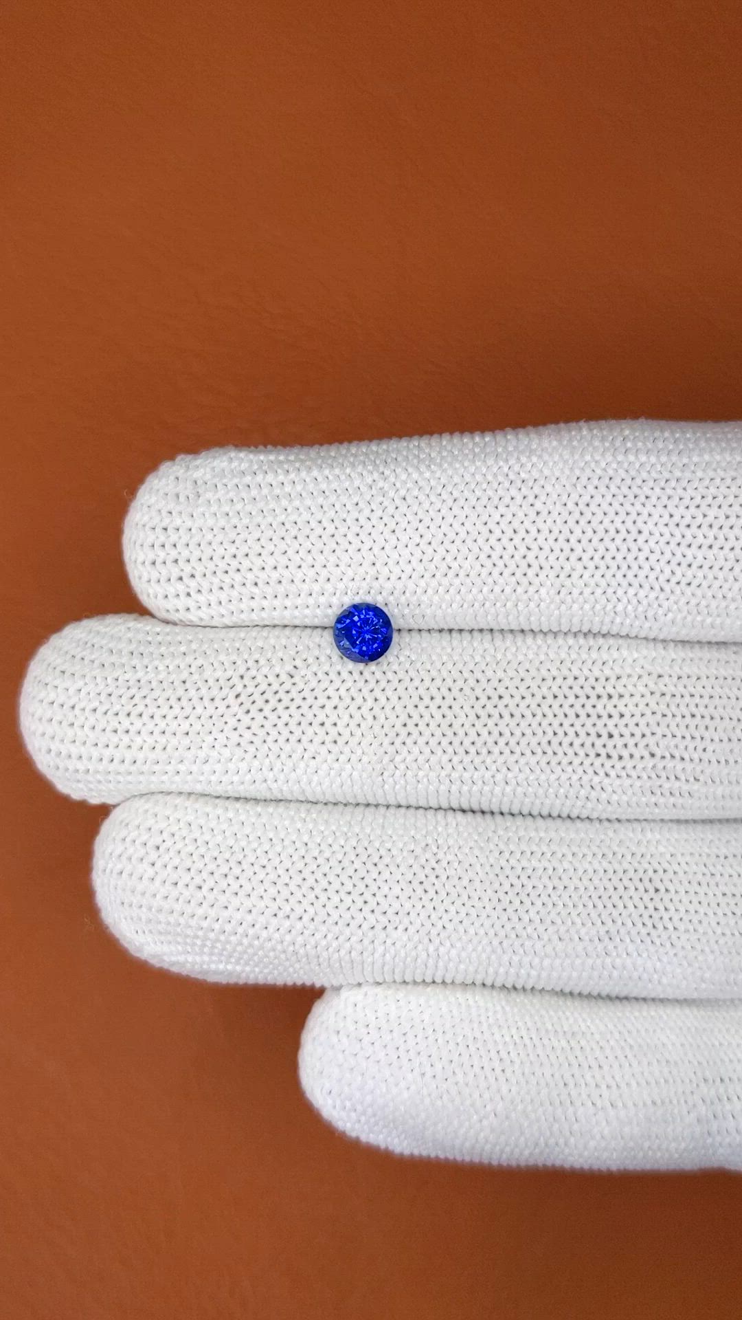 0.75 Ct. Blue Sapphire from Ceylon (Sri Lanka) Size Video