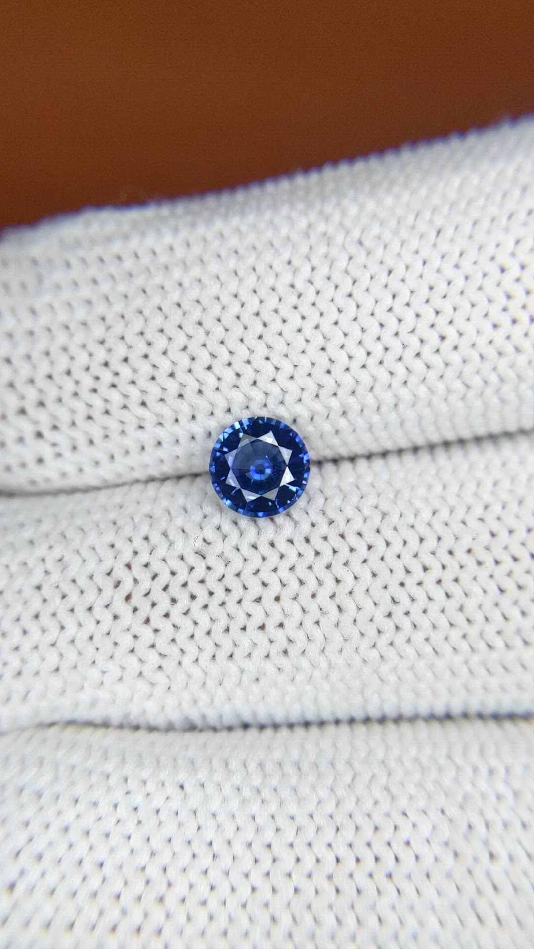 0.71 Ct. Blue Sapphire from Ceylon (Sri Lanka) Size Video