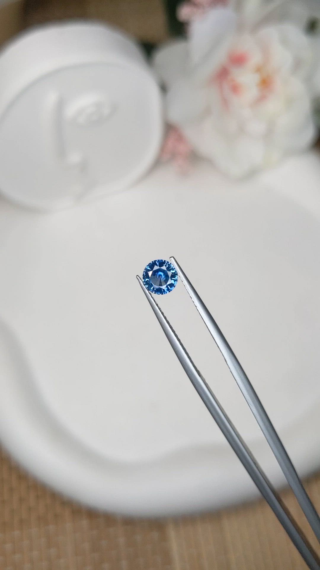 0.71 Ct. Blue Sapphire from Ceylon (Sri Lanka) Size Video