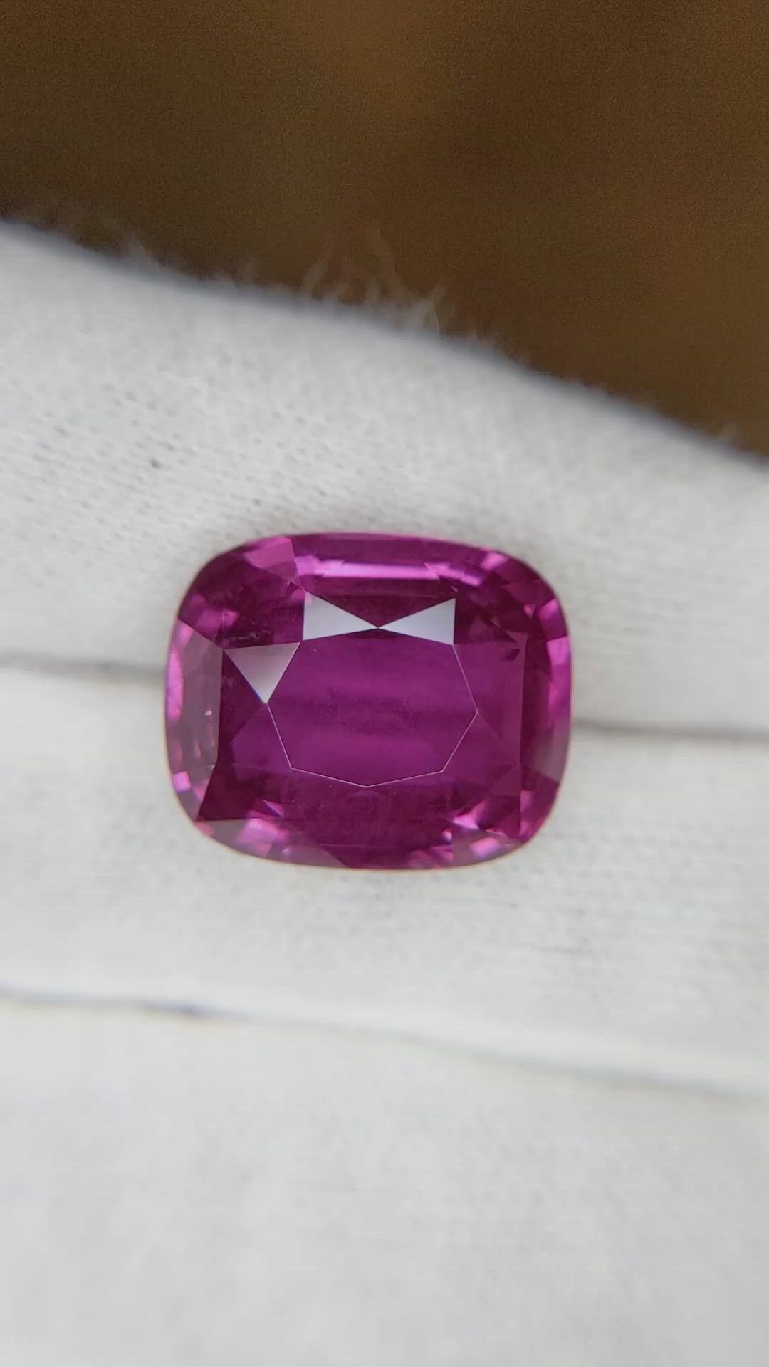 20.03 Ct. Pink Sapphire from Madagascar Size Video