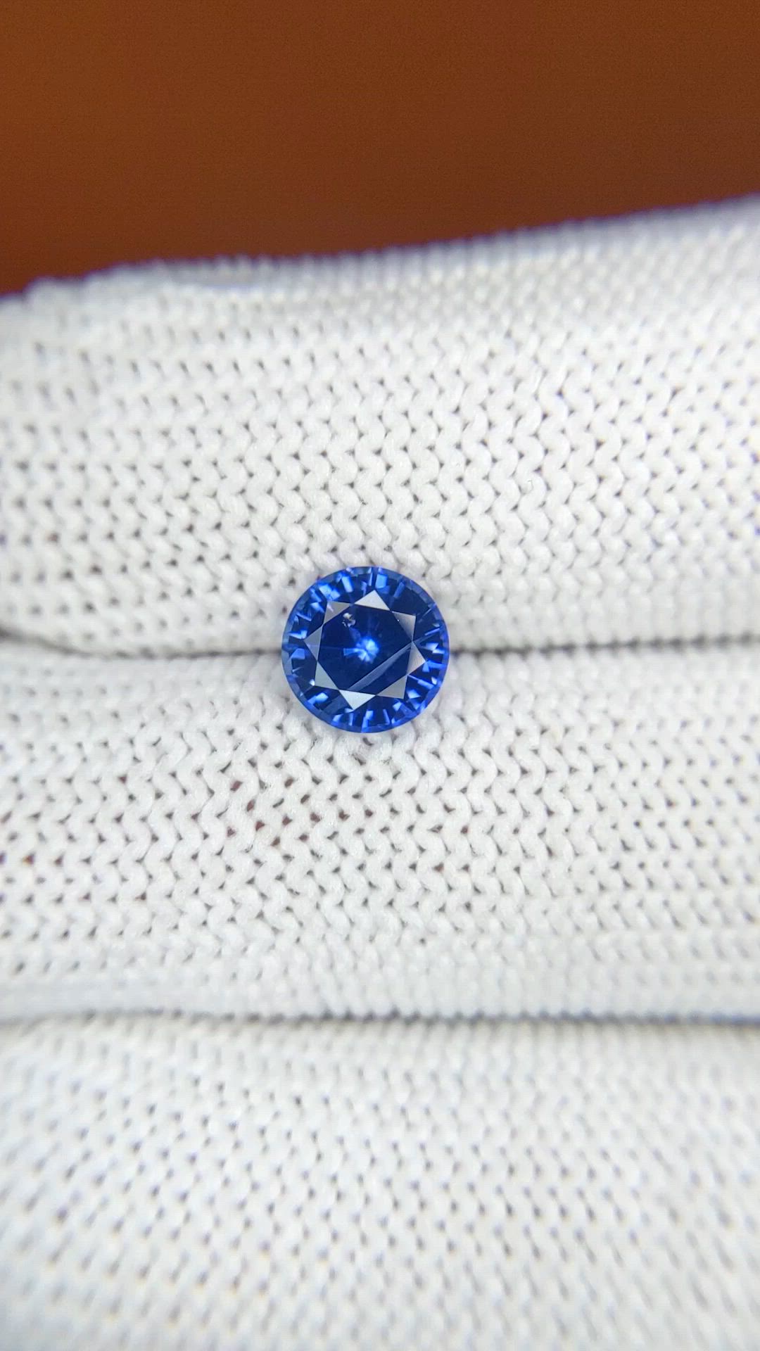 1.32 Ct. Blue Sapphire from Ceylon (Sri Lanka) Size Video