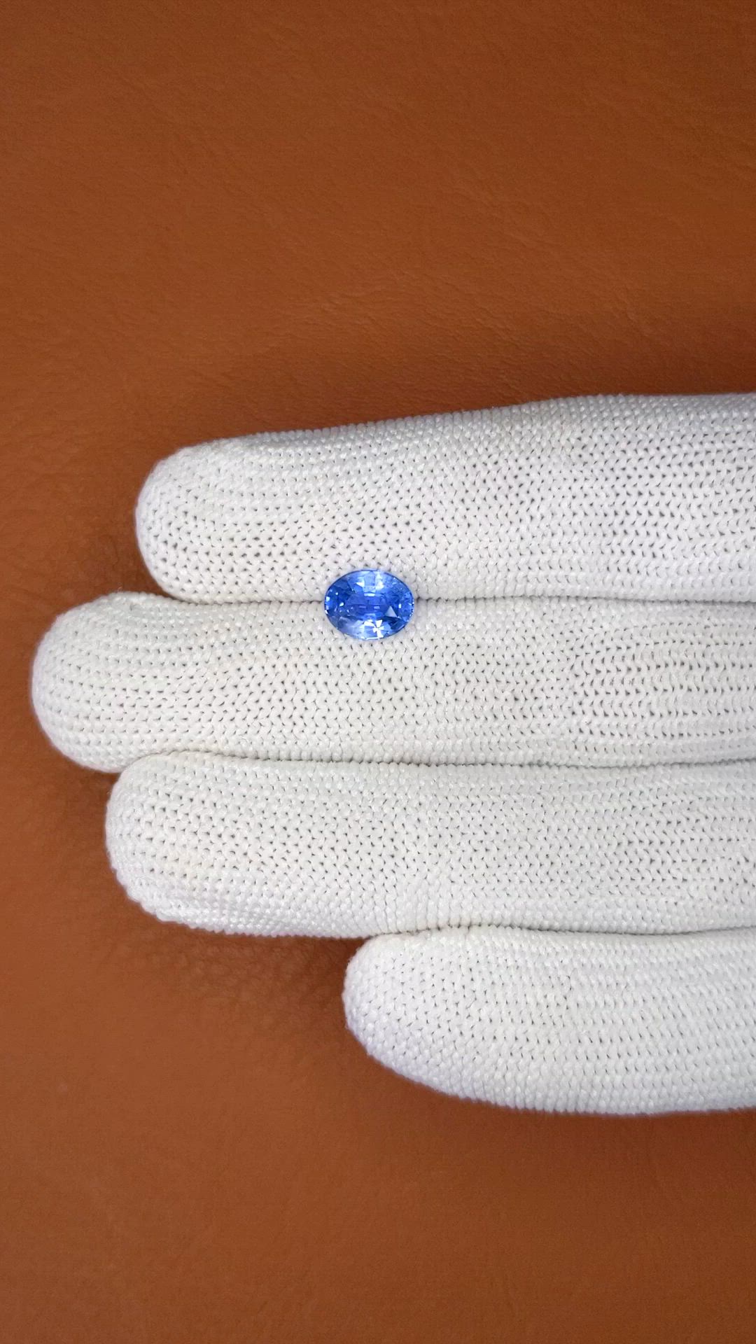1.76 Ct. Blue Sapphire from Ceylon (Sri Lanka) Size Video