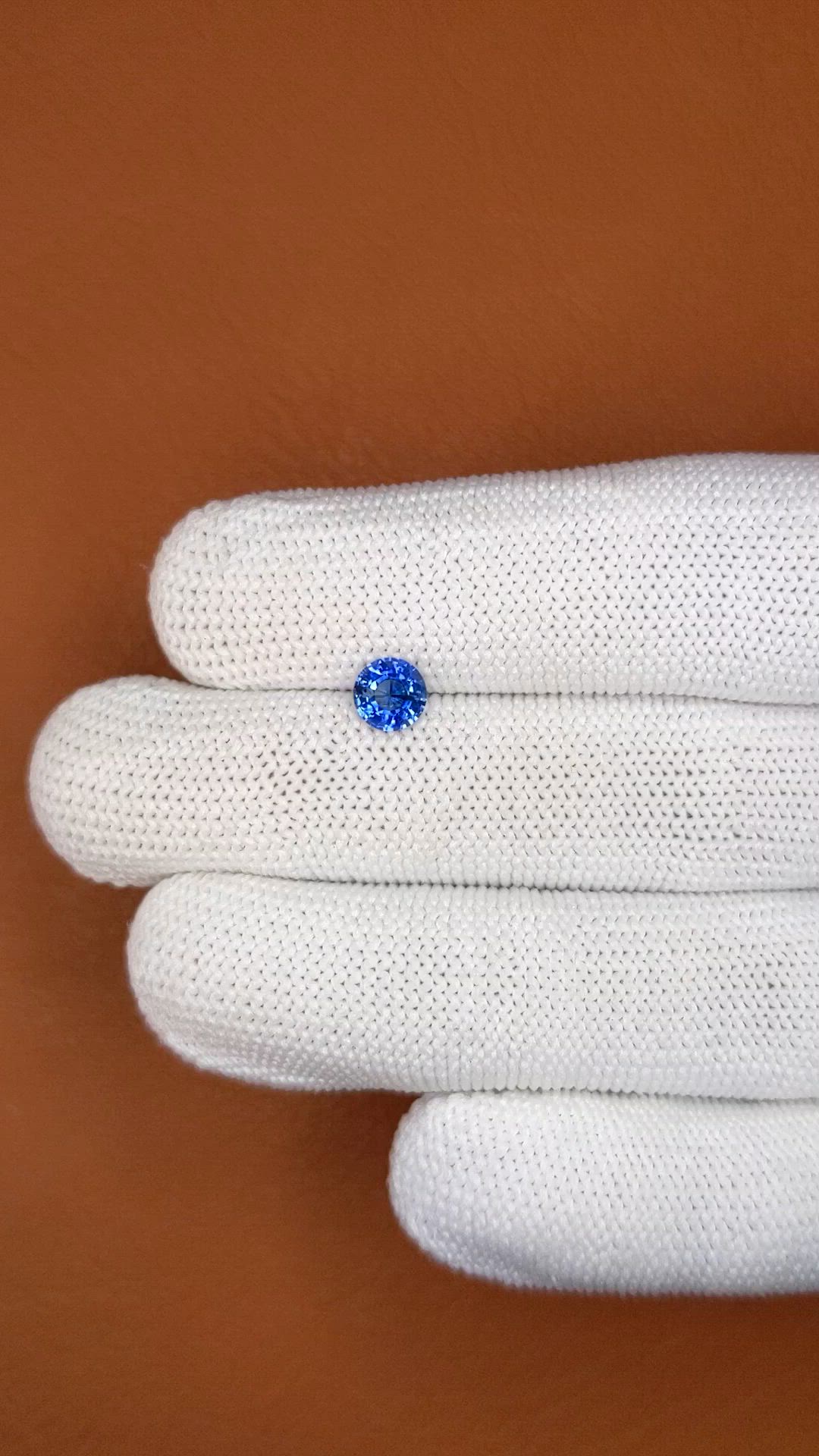 0.83 Ct. Blue Sapphire from Ceylon (Sri Lanka) Size Video