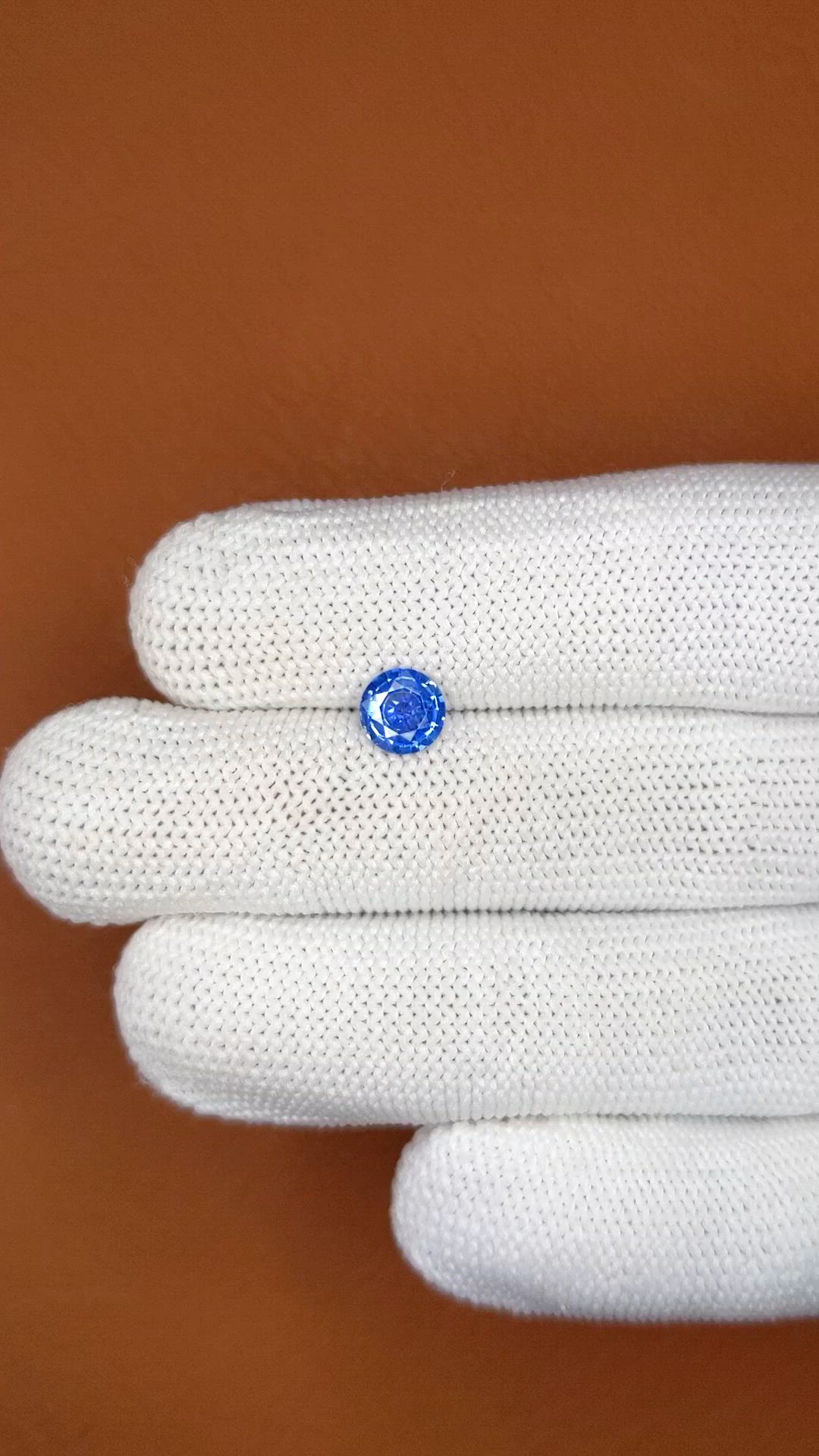 0.98 Ct. Blue Sapphire from Ceylon (Sri Lanka) Size Video