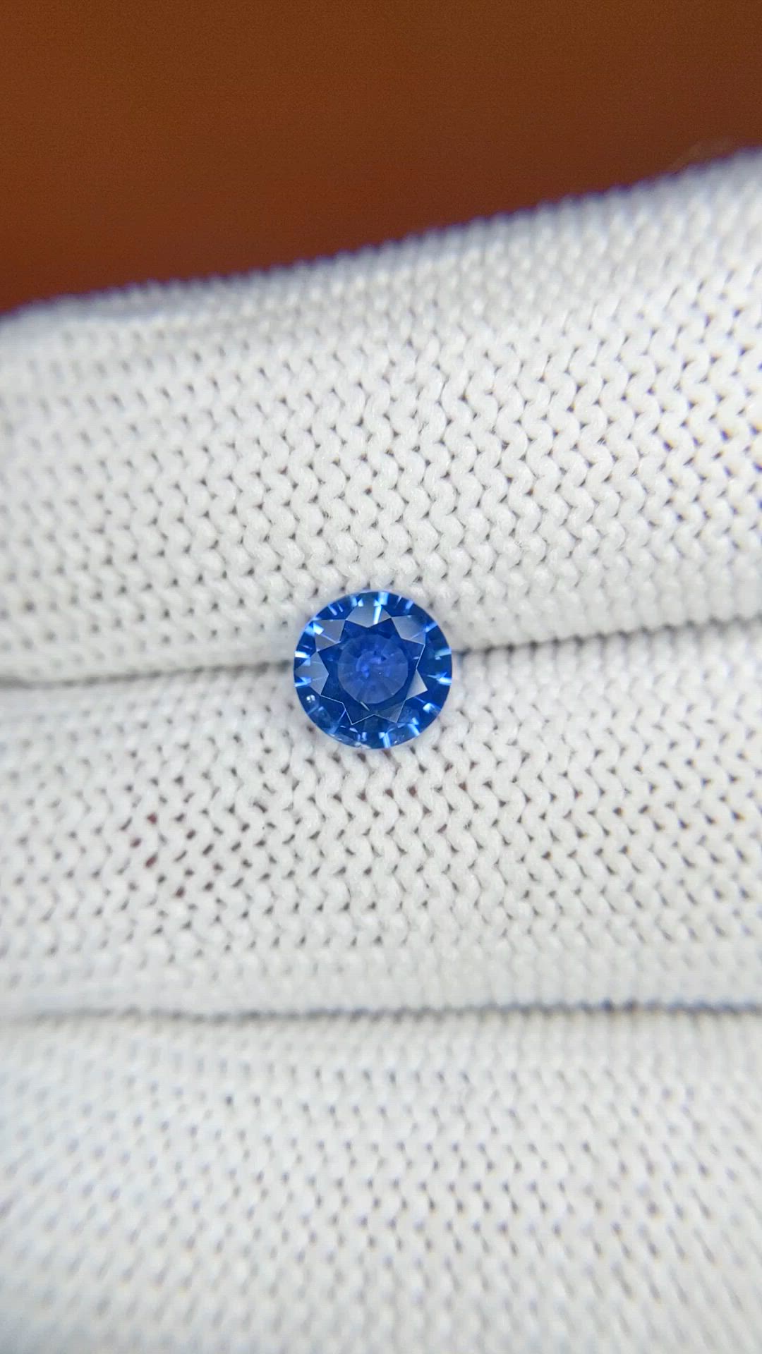 0.98 Ct. Blue Sapphire from Ceylon (Sri Lanka) Size Video