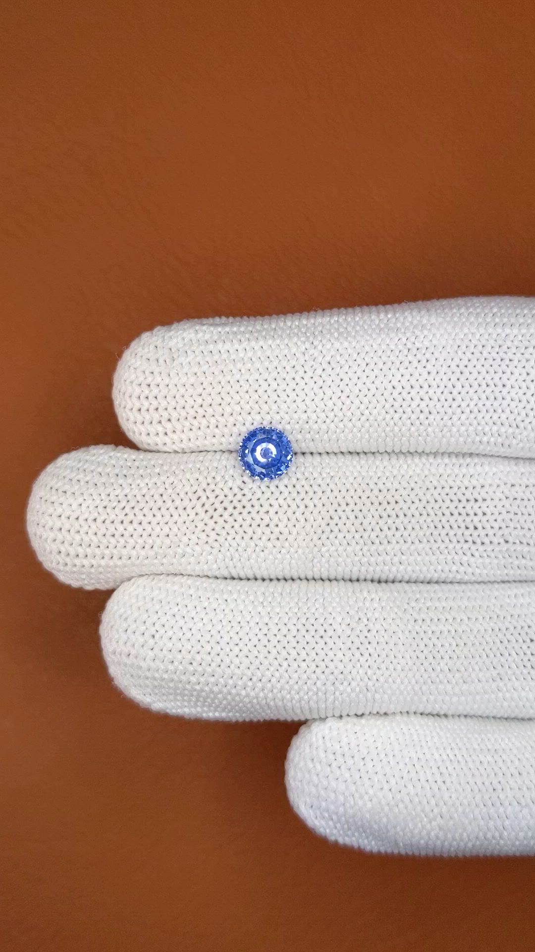 1.06 Ct. Blue Sapphire from Ceylon (Sri Lanka) Size Video