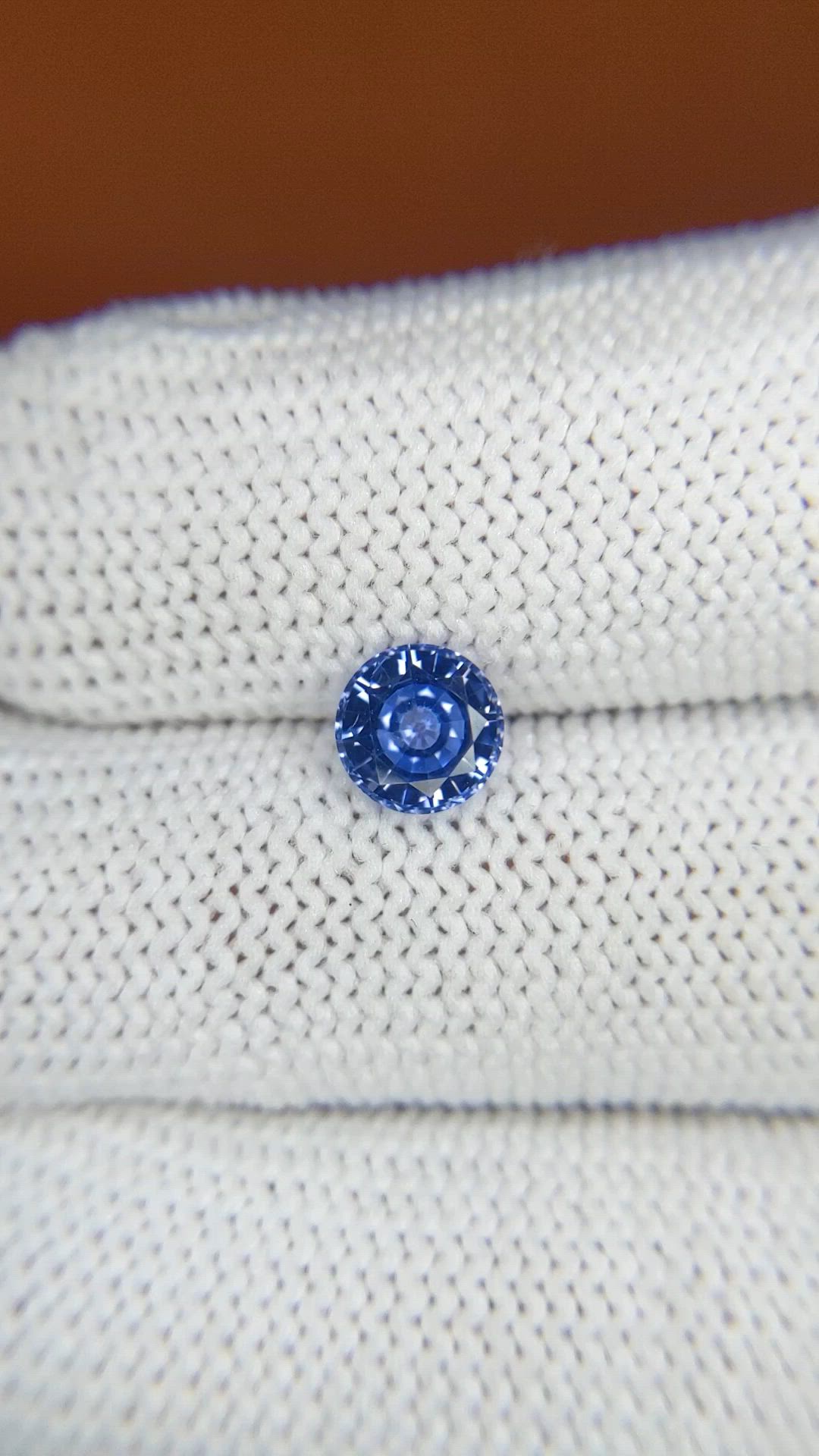 1.06 Ct. Blue Sapphire from Ceylon (Sri Lanka) Size Video