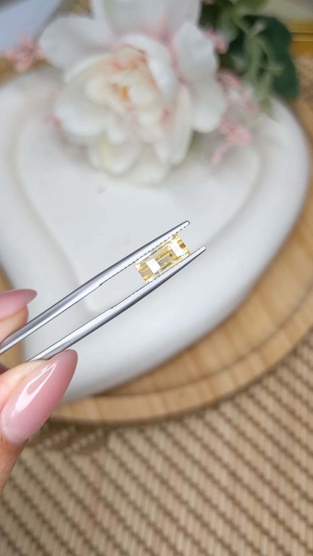 1.88 Ct. Yellow Sapphire from Ceylon (Sri Lanka) Size Video