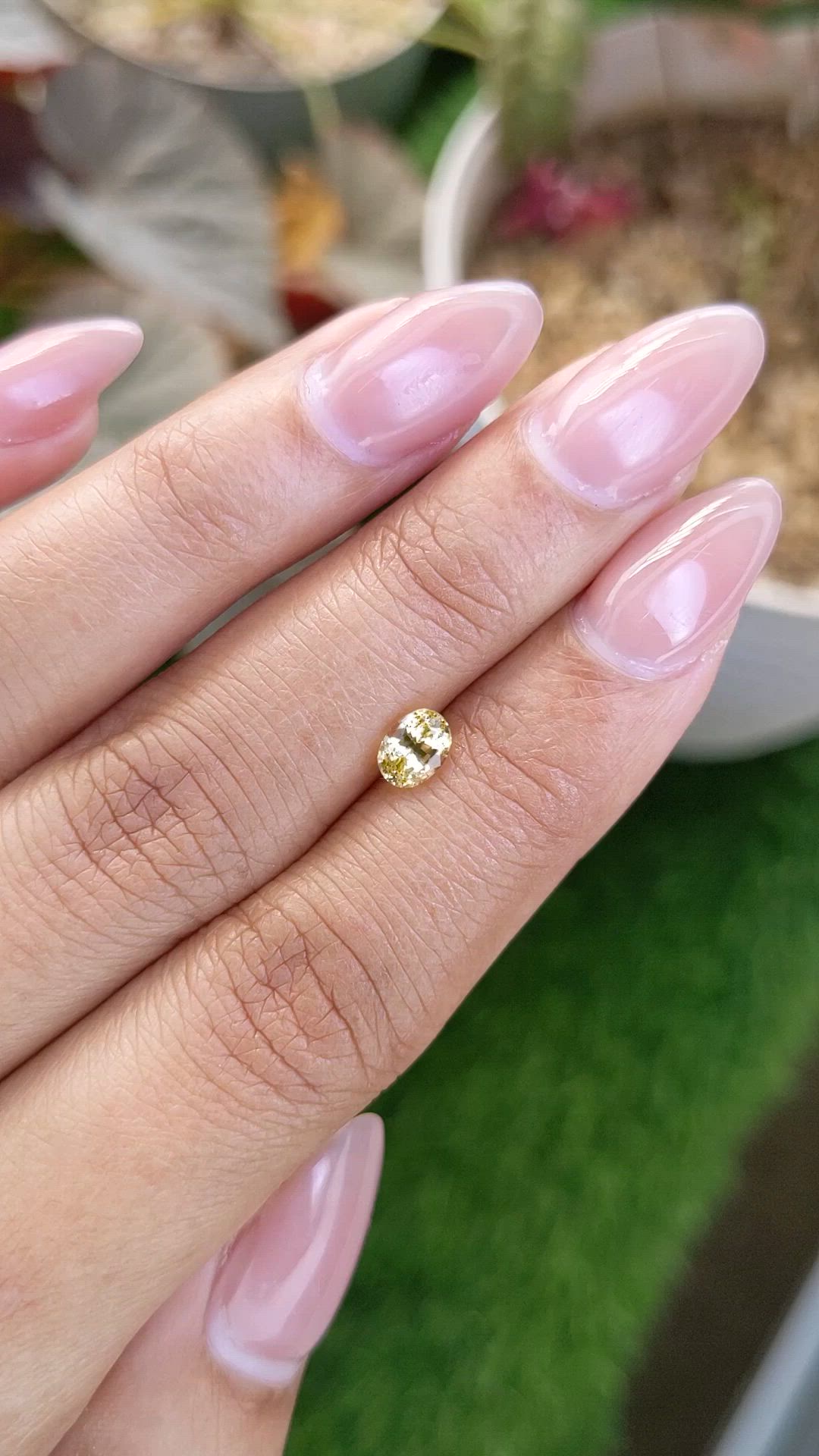 0.75 Ct. Yellow Sapphire from Ceylon (Sri Lanka) Size Video