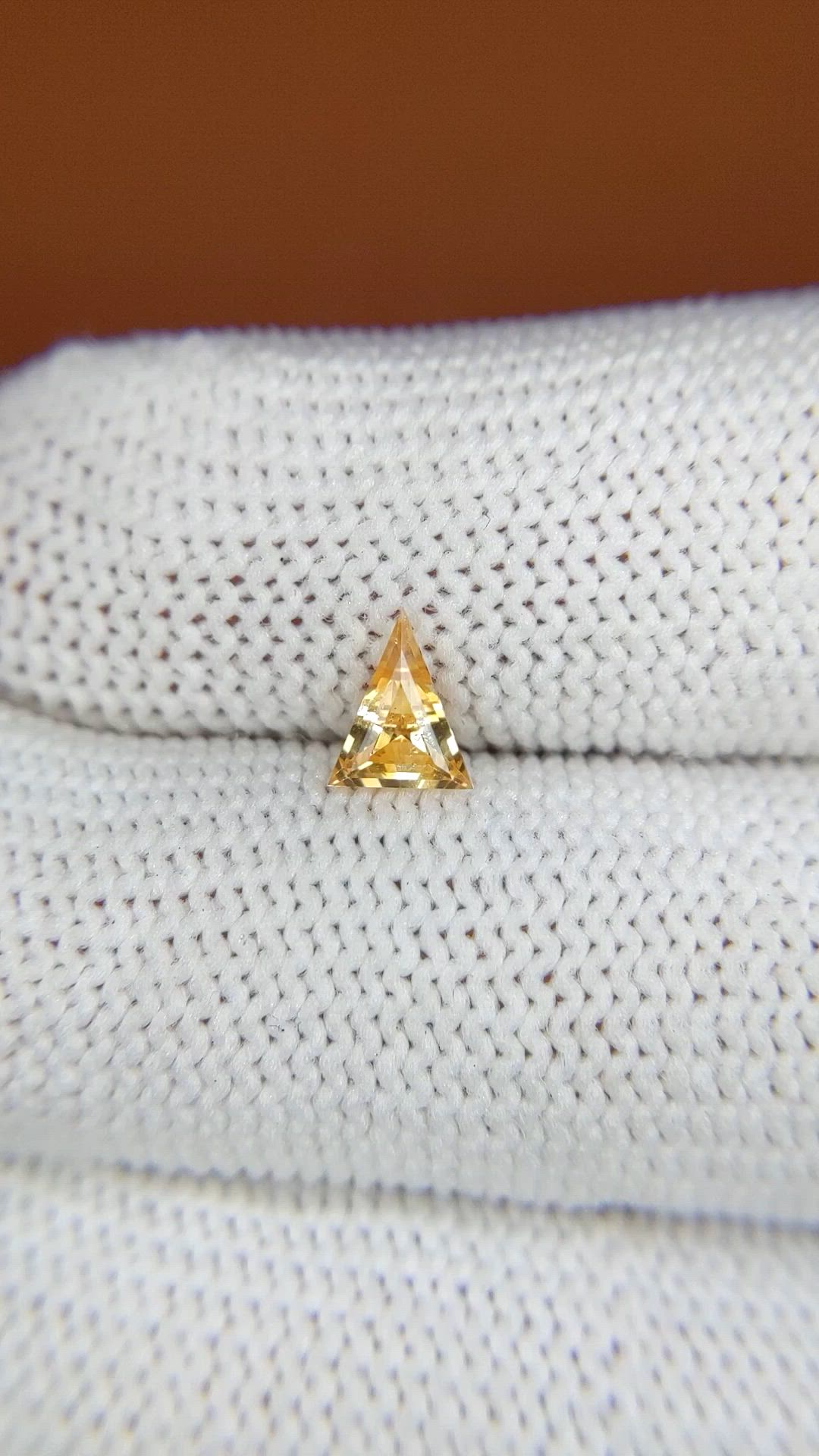 0.47 Ct. Yellow Sapphire from Ceylon (Sri Lanka) Size Video