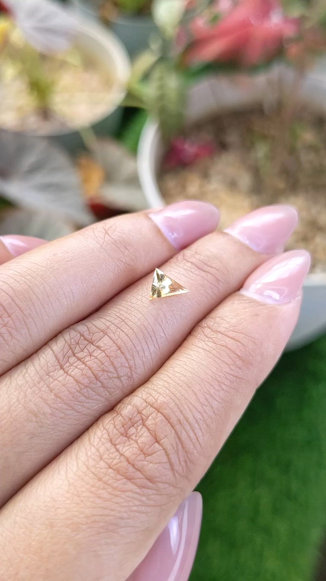 0.47 Ct. Yellow Sapphire from Ceylon (Sri Lanka) Size Video