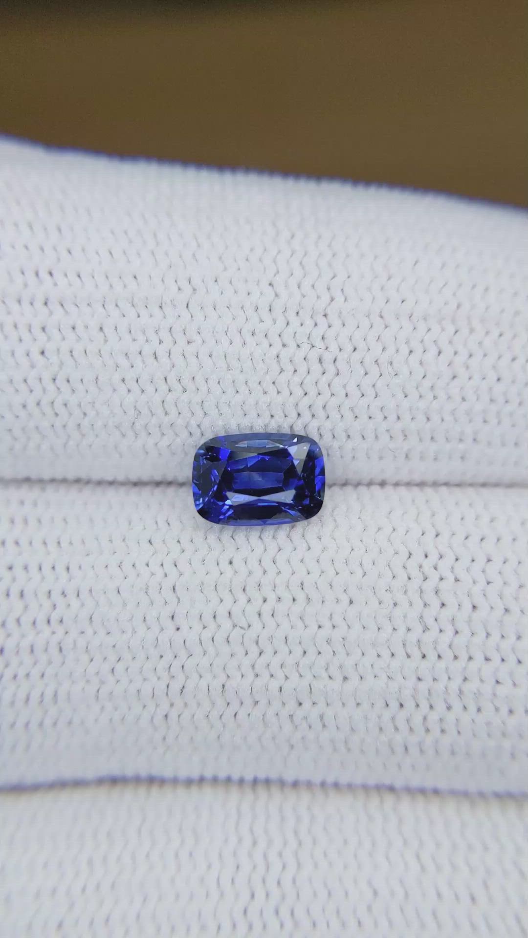 1.33 Ct. Blue Sapphire from Ceylon (Sri Lanka) Size Video