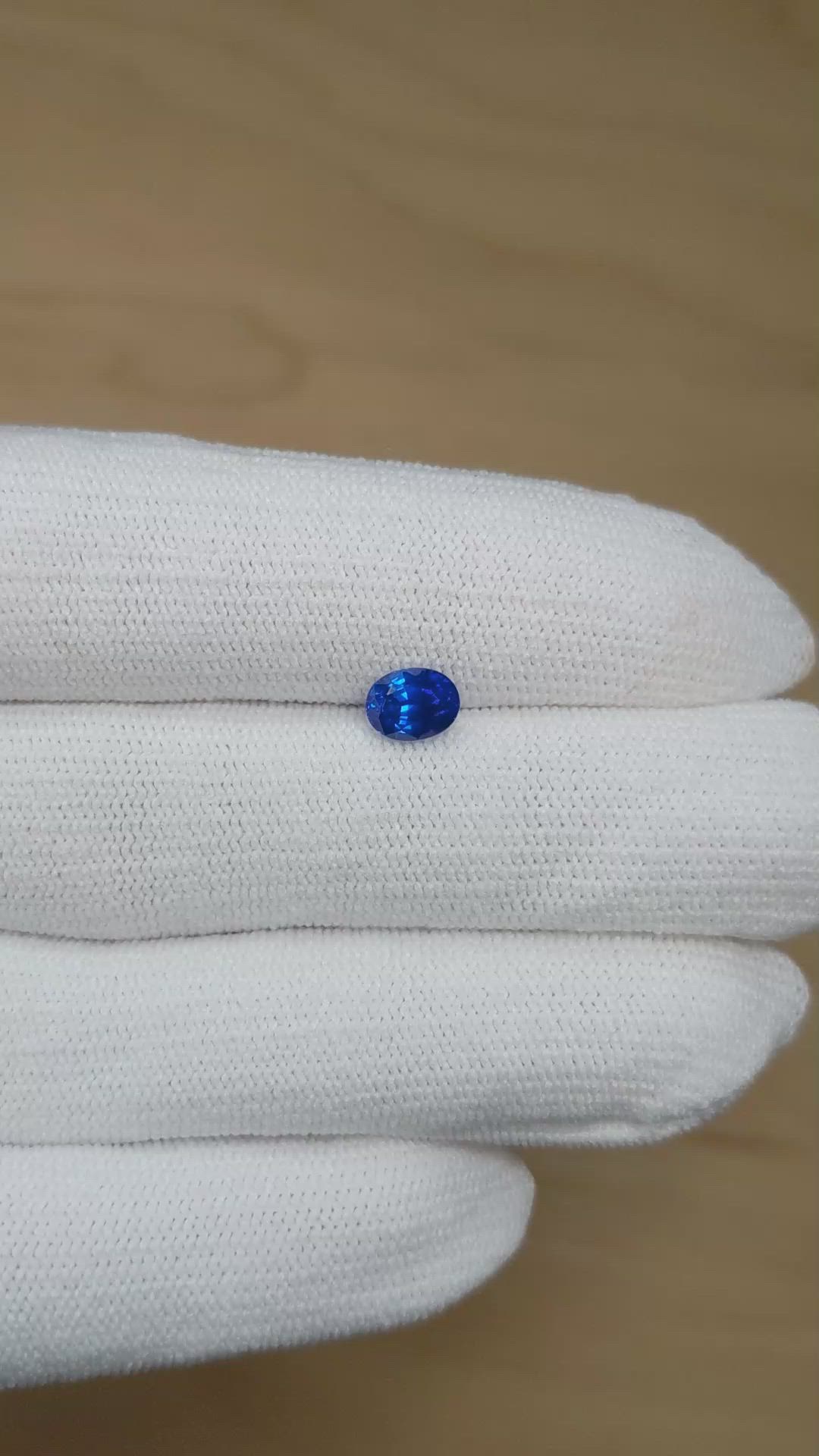 1.27 Ct. Blue Sapphire from Ceylon (Sri Lanka) Size Video