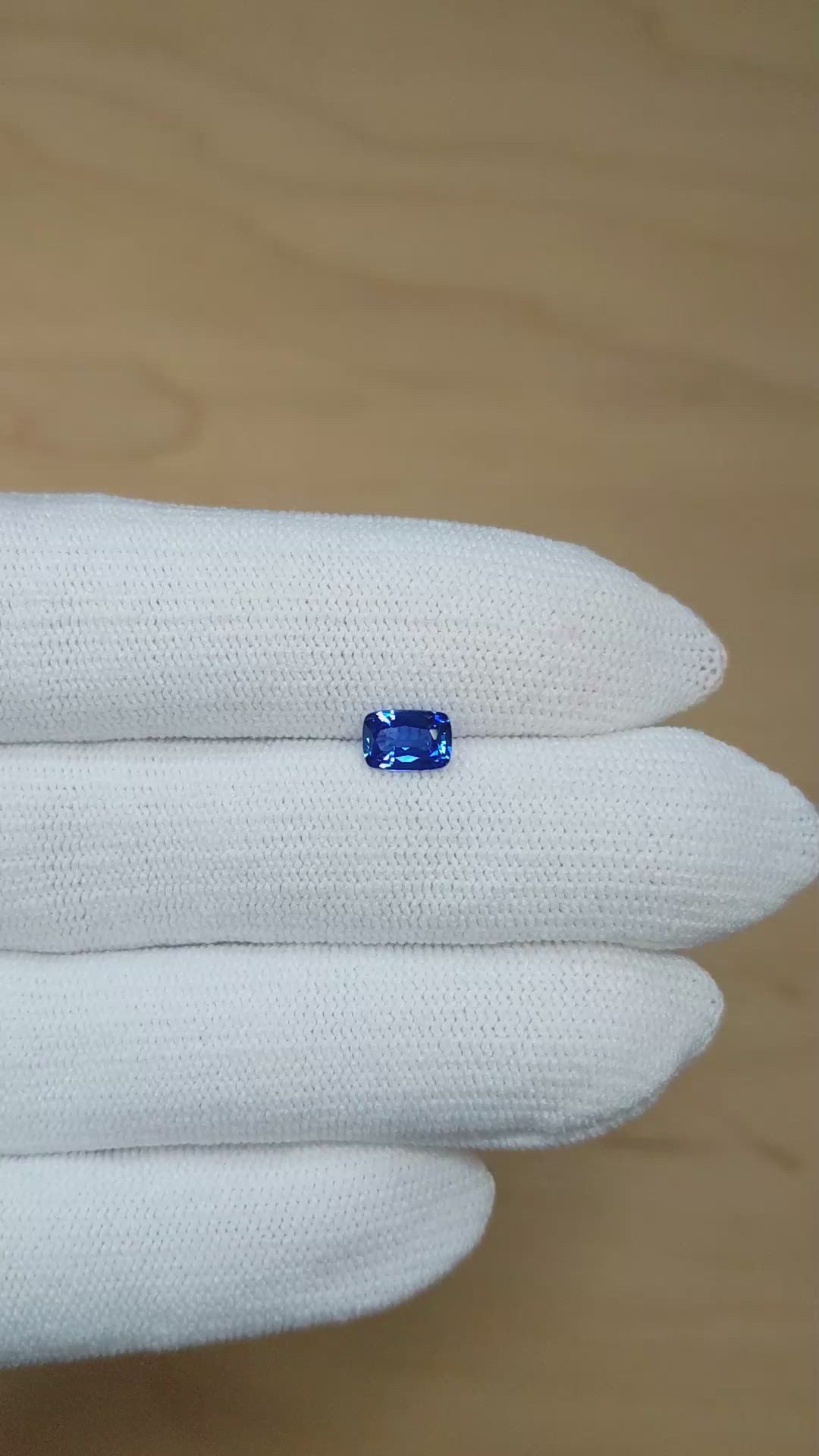 0.93 Ct. Blue Sapphire from Ceylon (Sri Lanka) Size Video
