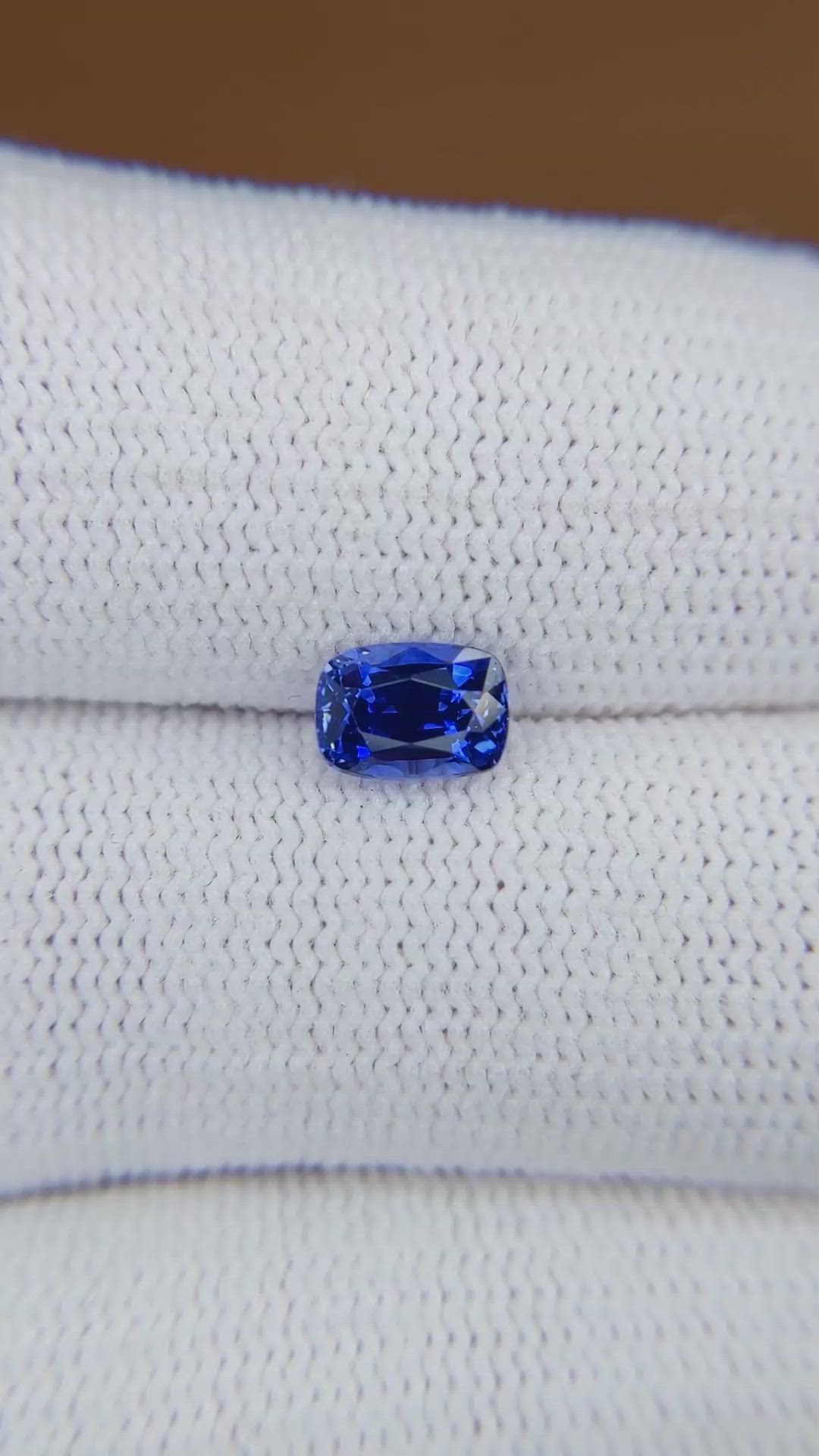 1.24 Ct. Blue Sapphire from Ceylon (Sri Lanka) Size Video