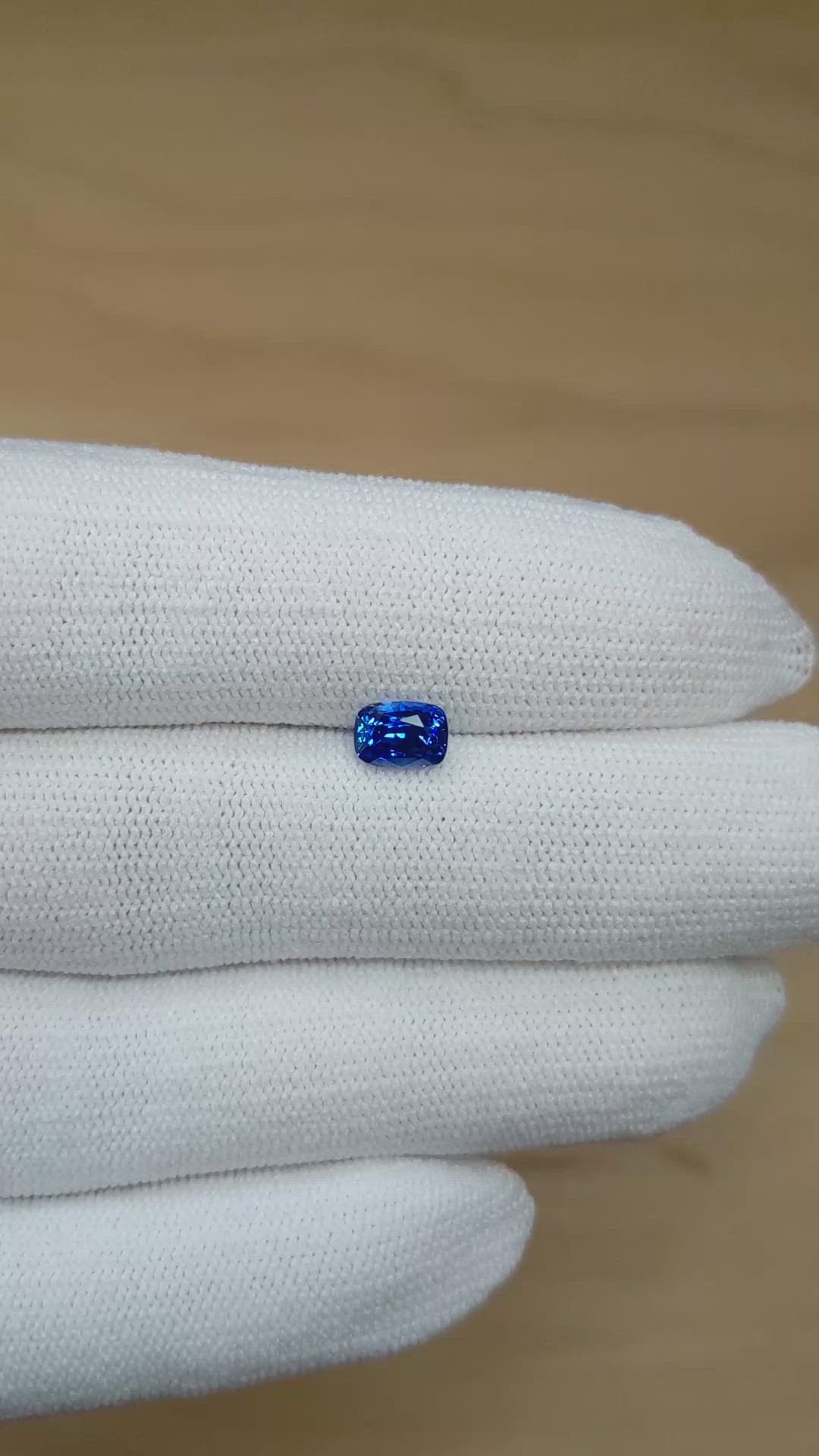 1.24 Ct. Blue Sapphire from Ceylon (Sri Lanka) Size Video