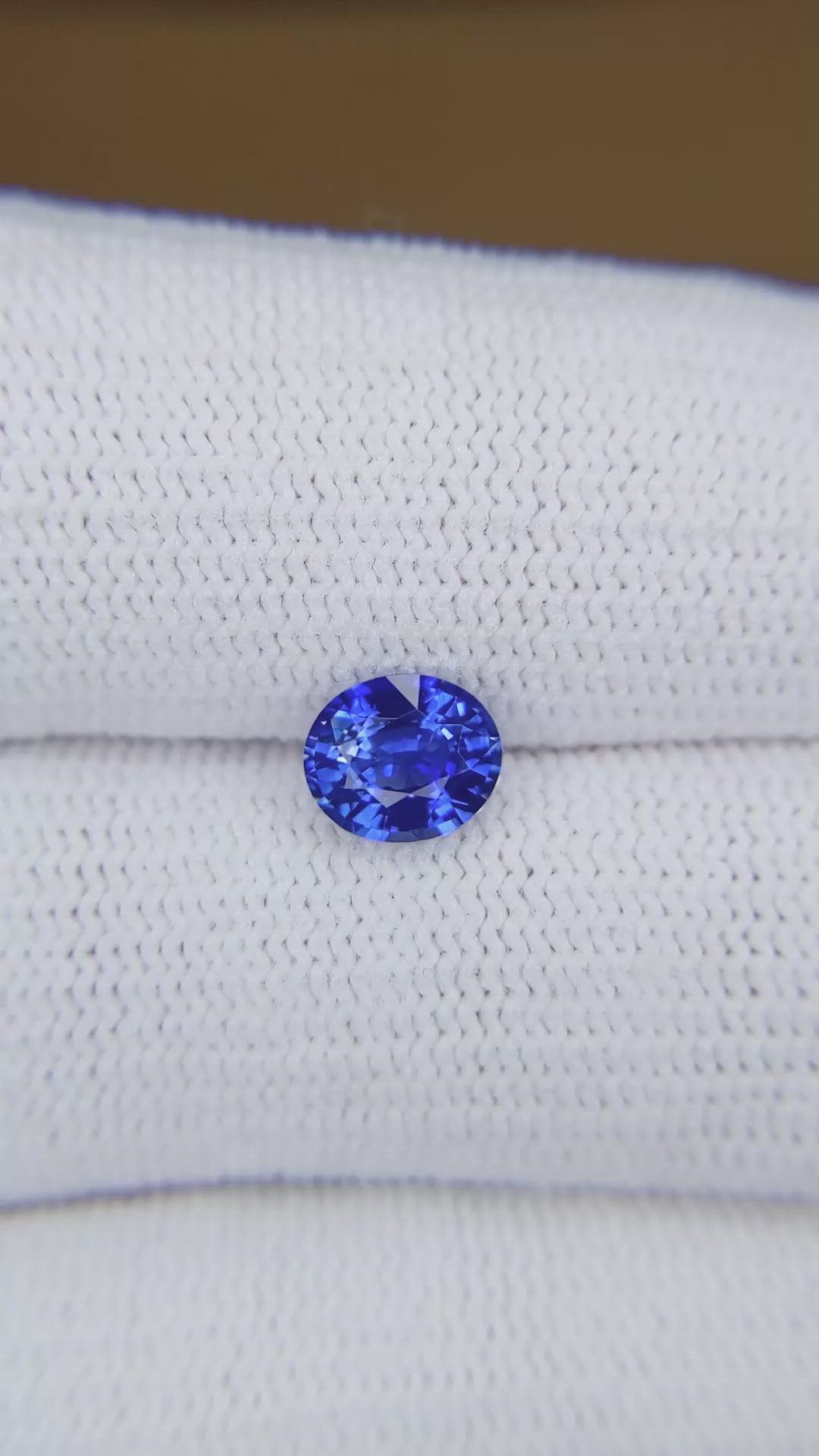 1.30 Ct. Blue Sapphire from Ceylon (Sri Lanka) Size Video