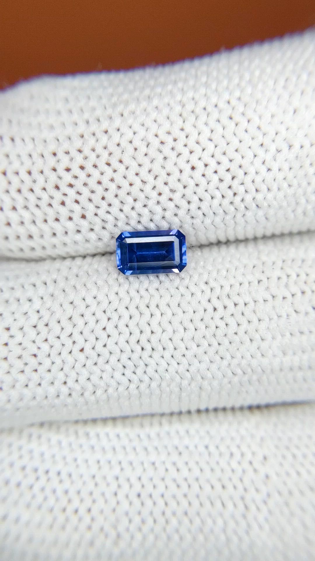 0.71 Ct. Blue Sapphire from Ceylon (Sri Lanka) Size Video