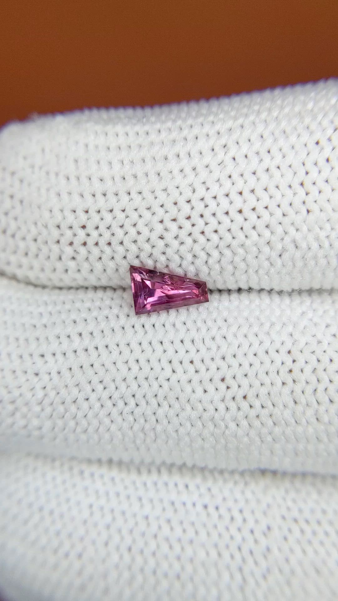 0.67 Ct. Purplish Pink Sapphire from Ceylon (Sri Lanka) Size Video