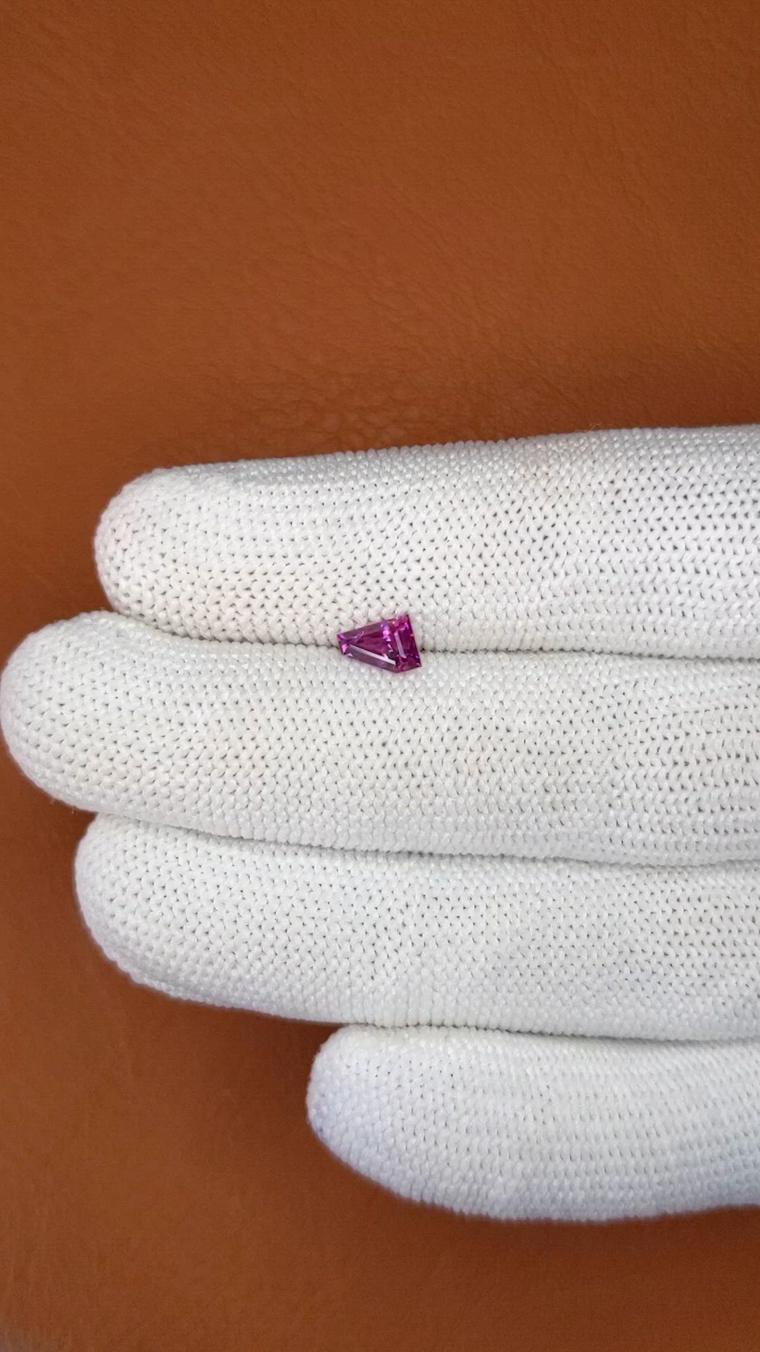 0.66 Ct. Pinkish Purple Sapphire from Ceylon (Sri Lanka) Size Video