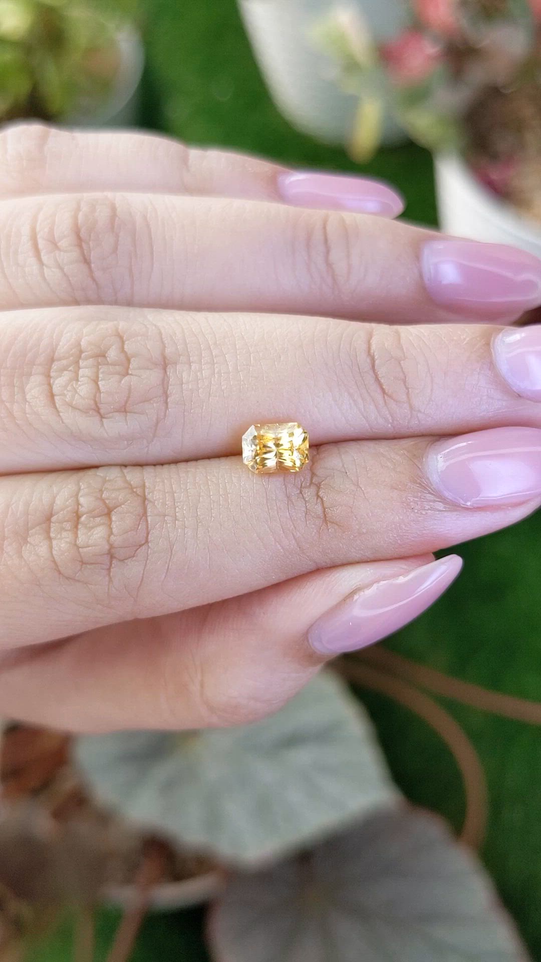 1.27 Ct. Yellow Sapphire from Ceylon (Sri Lanka) Size Video