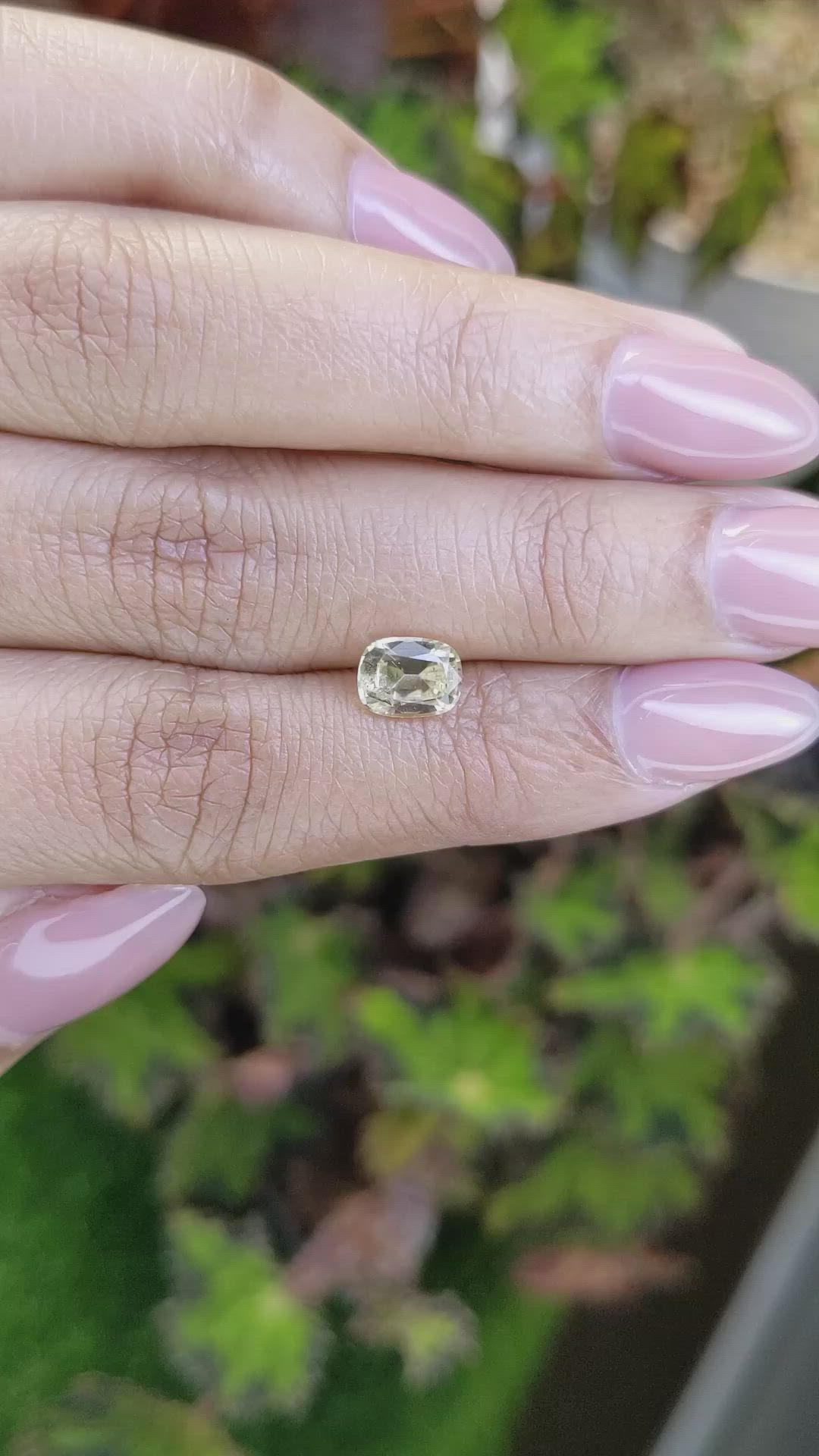 1.32 Ct. Yellow Sapphire from Ceylon (Sri Lanka) Size Video
