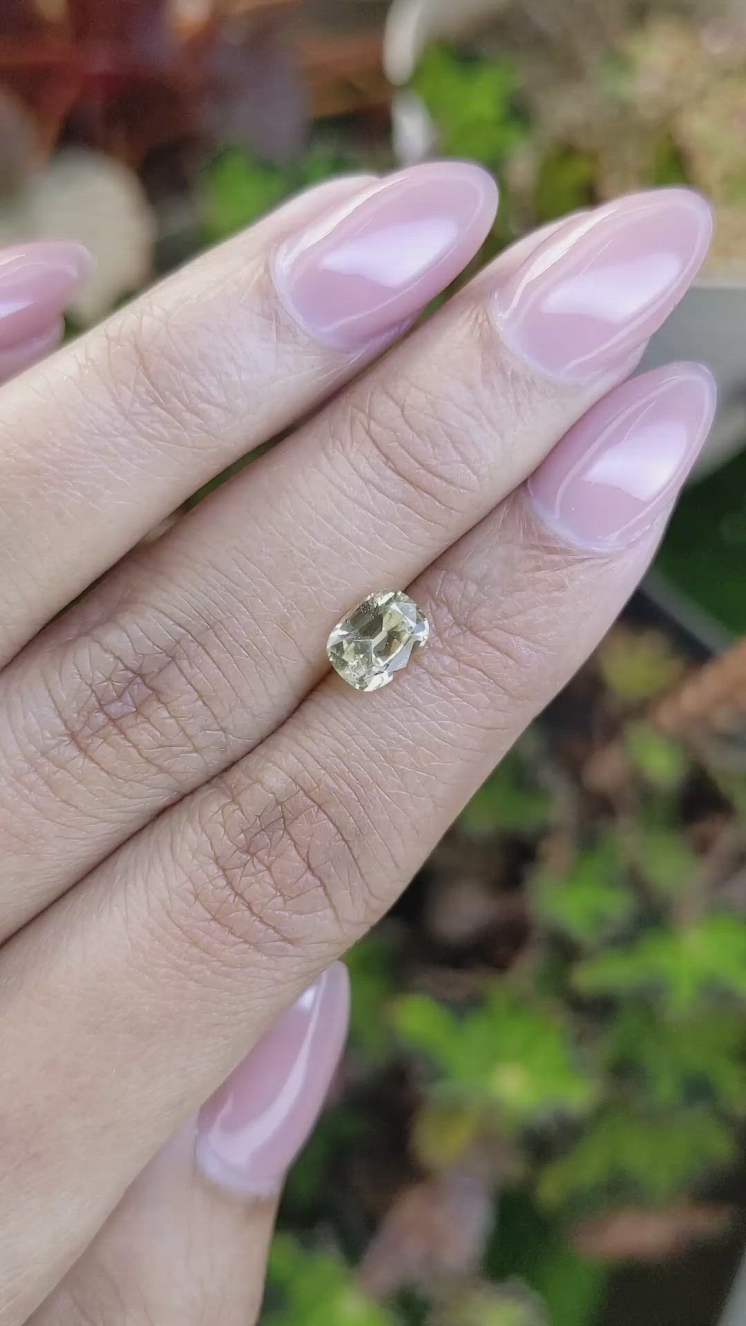 1.32 Ct. Yellow Sapphire from Ceylon (Sri Lanka) Size Video