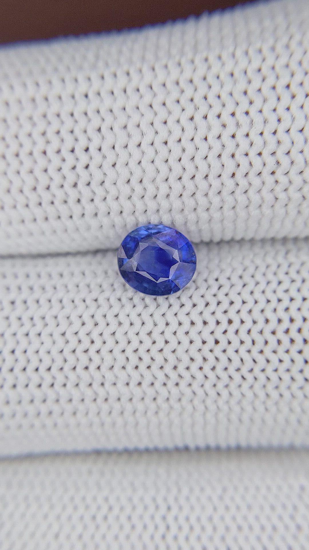 0.96 Ct. Blue Sapphire from Ceylon (Sri Lanka) Size Video