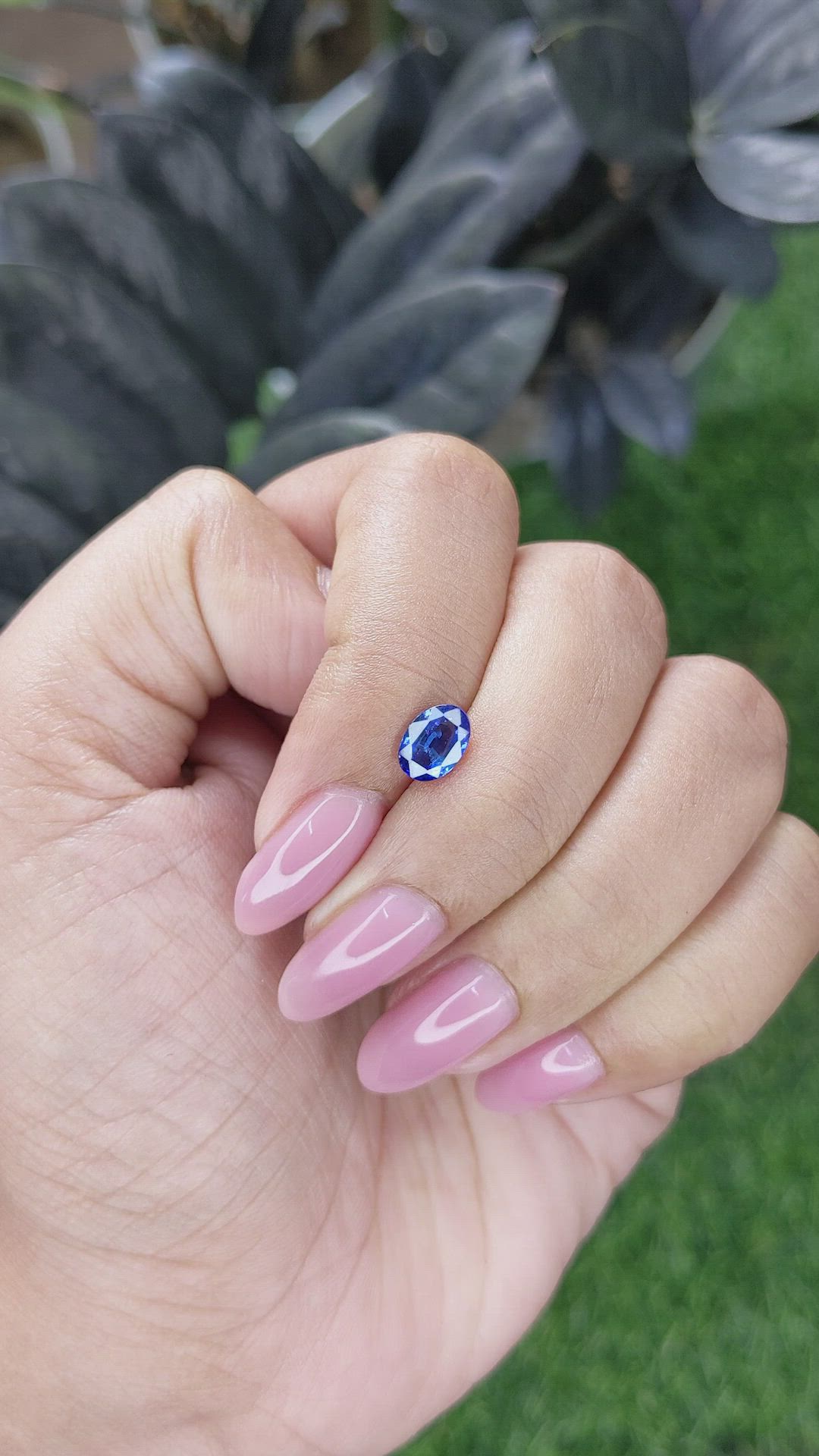 0.91 Ct. Blue Sapphire from Ceylon (Sri Lanka) Size Video