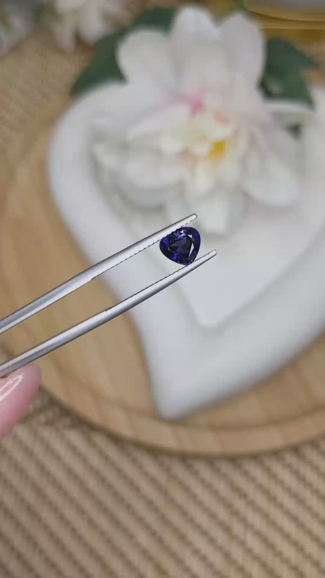 1.15 Ct. Purplish Blue Sapphire from Ceylon (Sri Lanka) Size Video