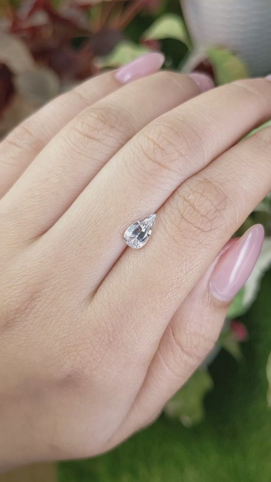 1.21 Ct. White Sapphire from Ceylon (Sri Lanka) Size Video