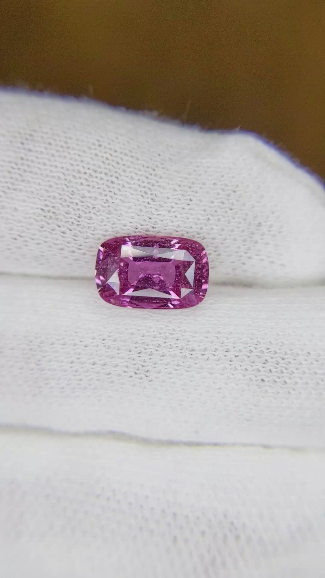 2.56 Ct. Pink Sapphire from Ceylon (Sri Lanka) Size Video