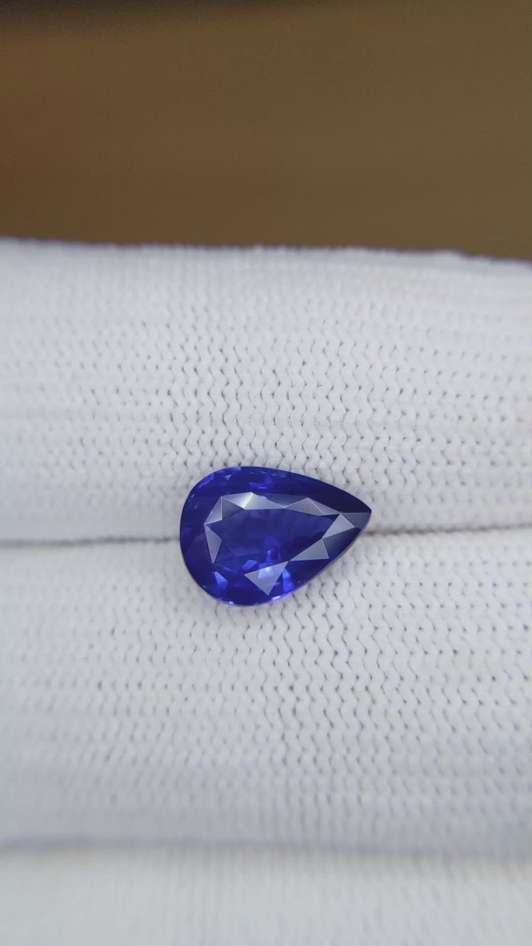 3.03 Ct. Blue Sapphire from Ceylon (Sri Lanka) Size Video