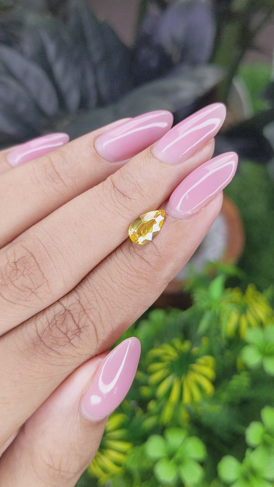 1.10 Ct. Yellow Sapphire from Ceylon (Sri Lanka) Size Video