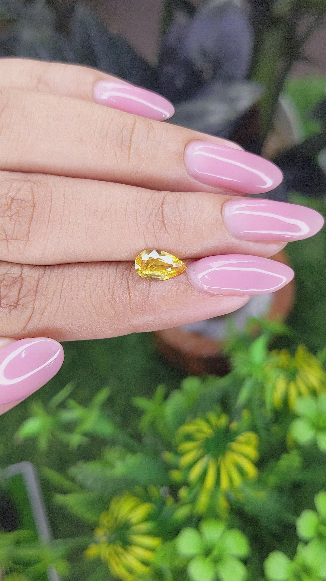 1.10 Ct. Yellow Sapphire from Ceylon (Sri Lanka) Size Video